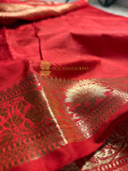 Red Pure Katan Silk Handloom Banarasi Saree - All Over Kadhua Motifs