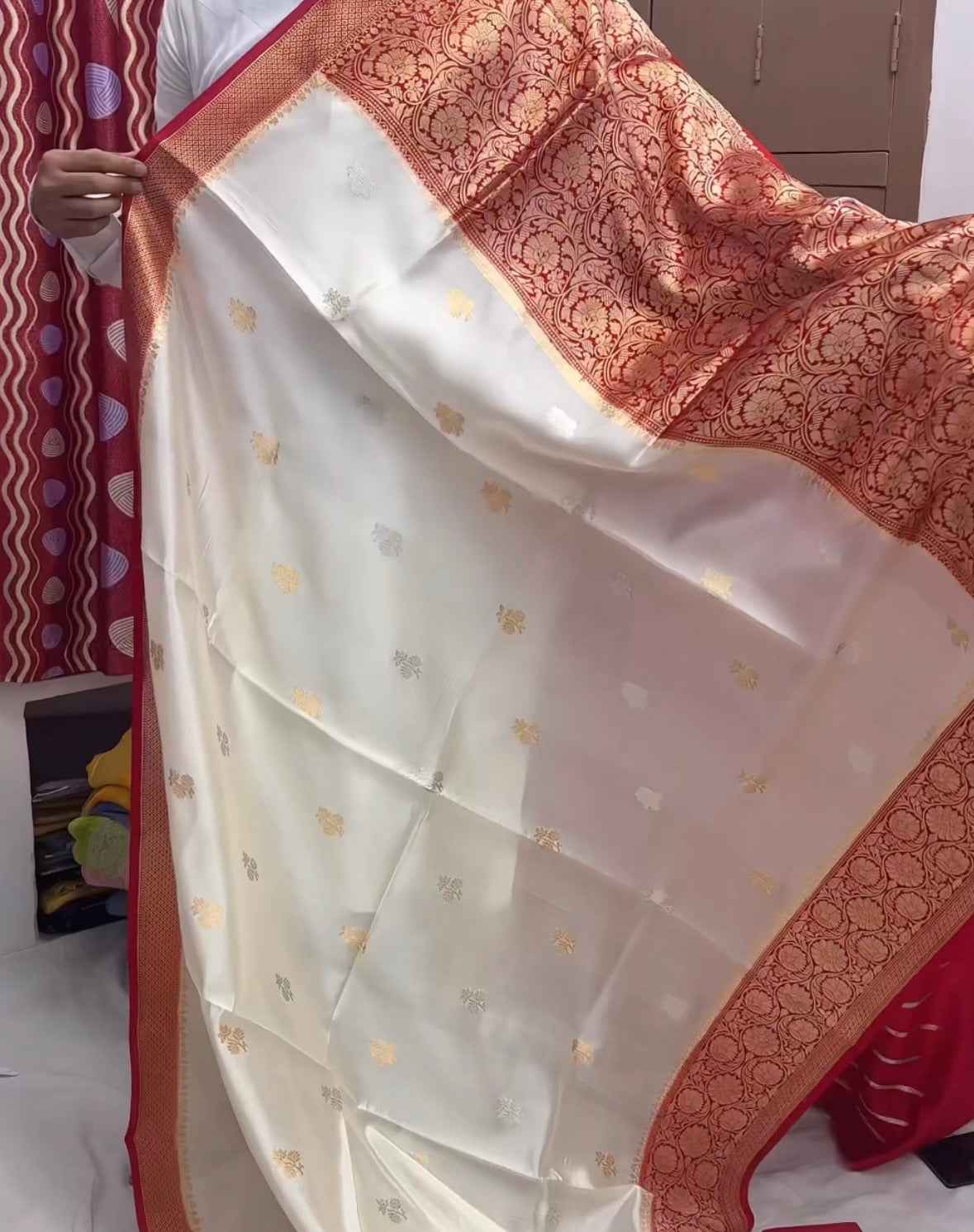 Pure Raw Mango Silk Handloom Banarasi Saree Kadhua Motifs