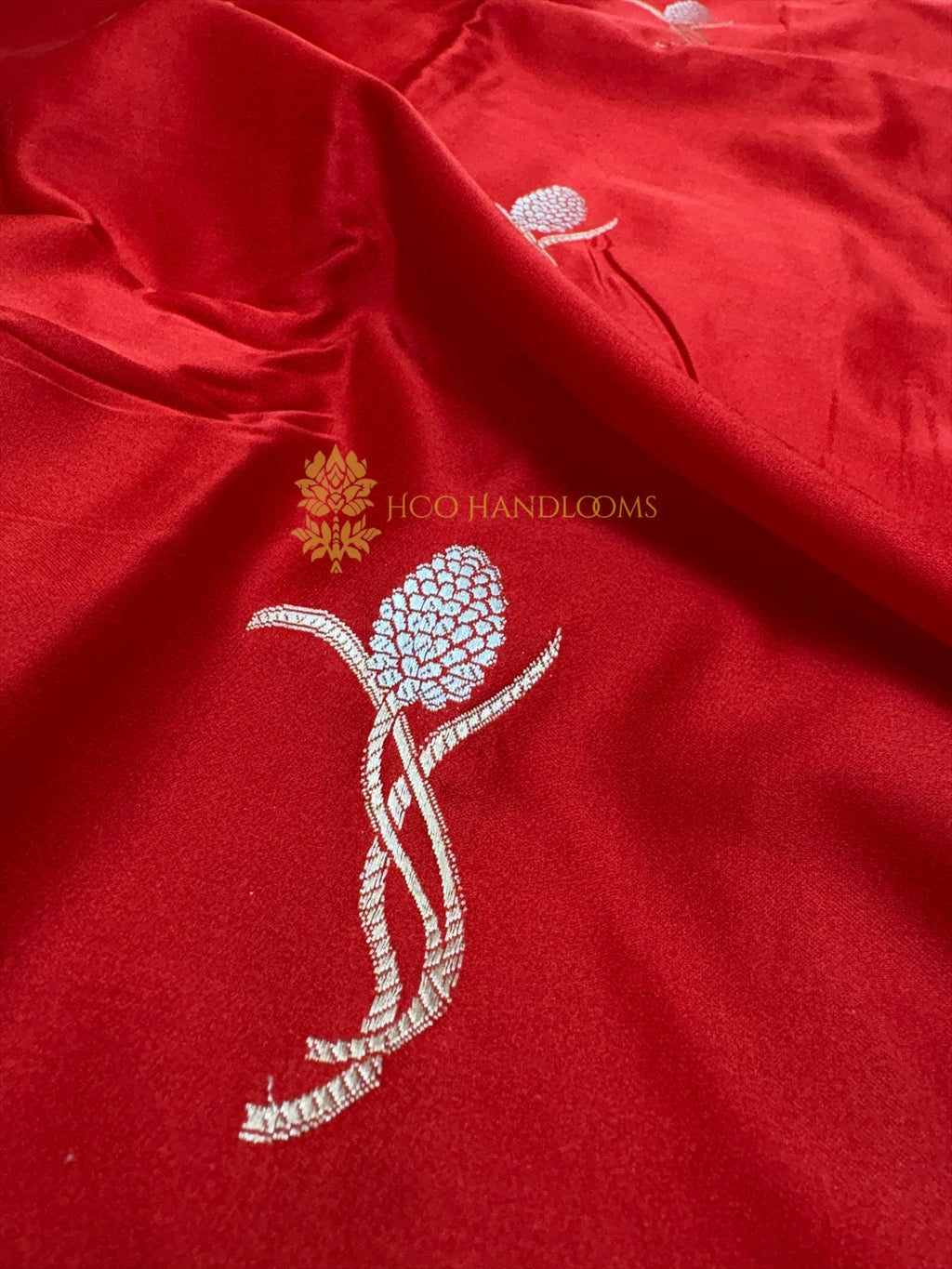 Premium Mashru Katan Silk Floral Motifs Banarasi Saree