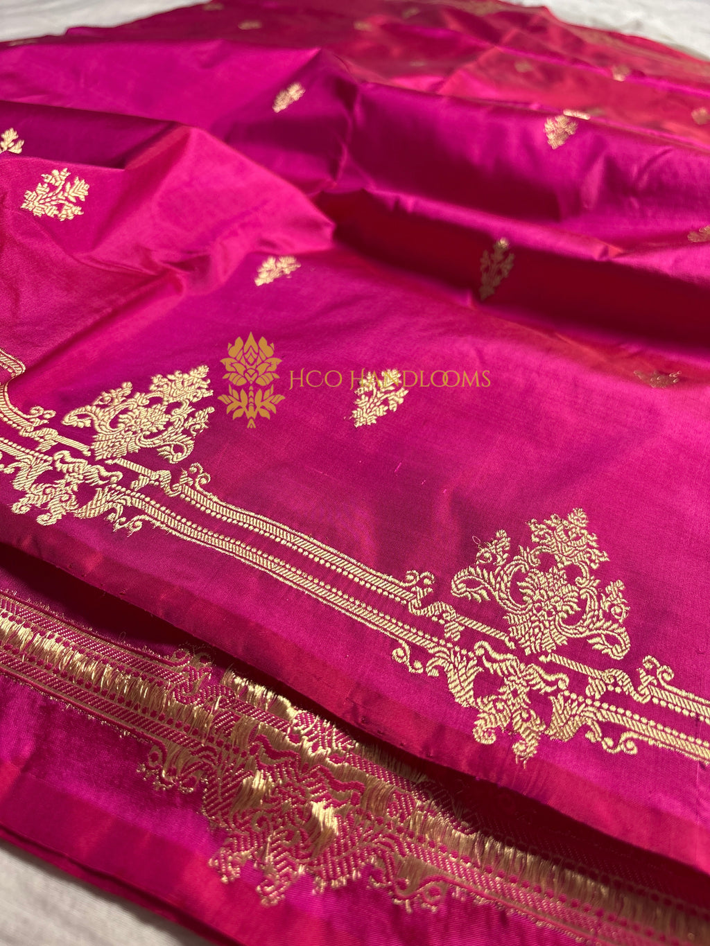 Rani Pure Katan Silk Handloom Banarasi Saree - All Over Kadhua Motifs