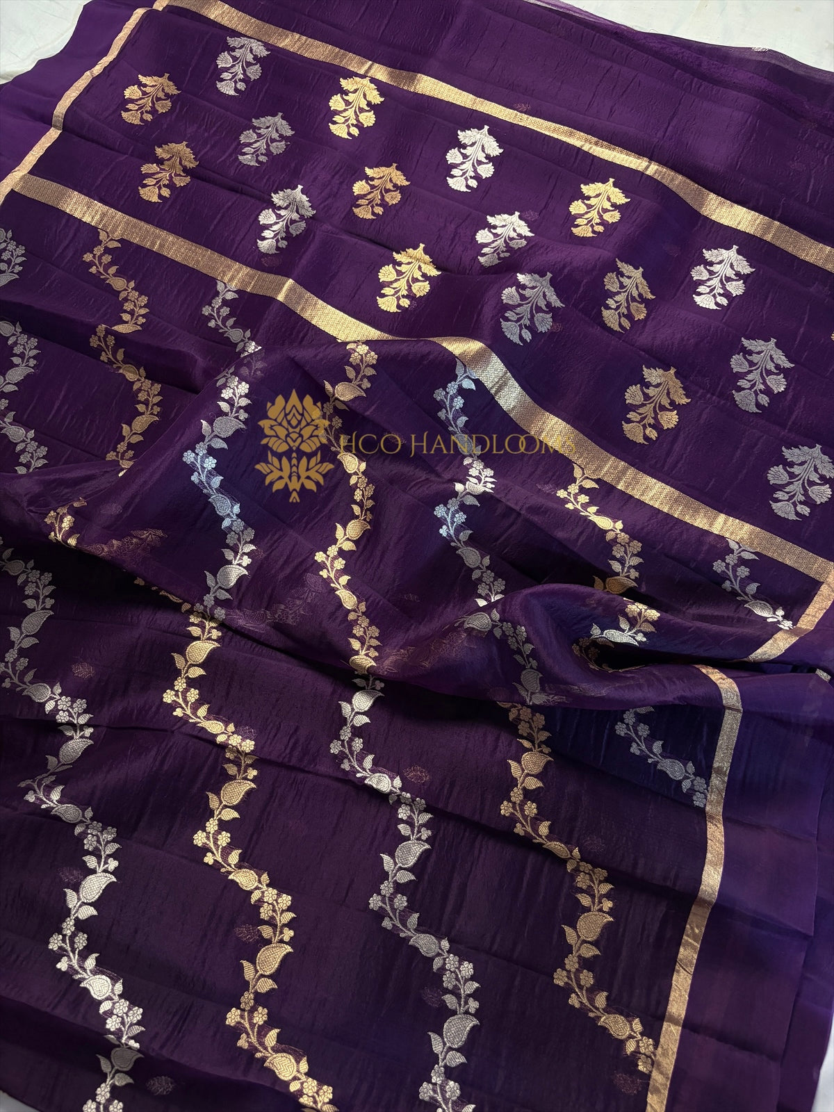 Pure Kora Silk Handloom Banarasi Saree - All-Over Kadhua Lahariya