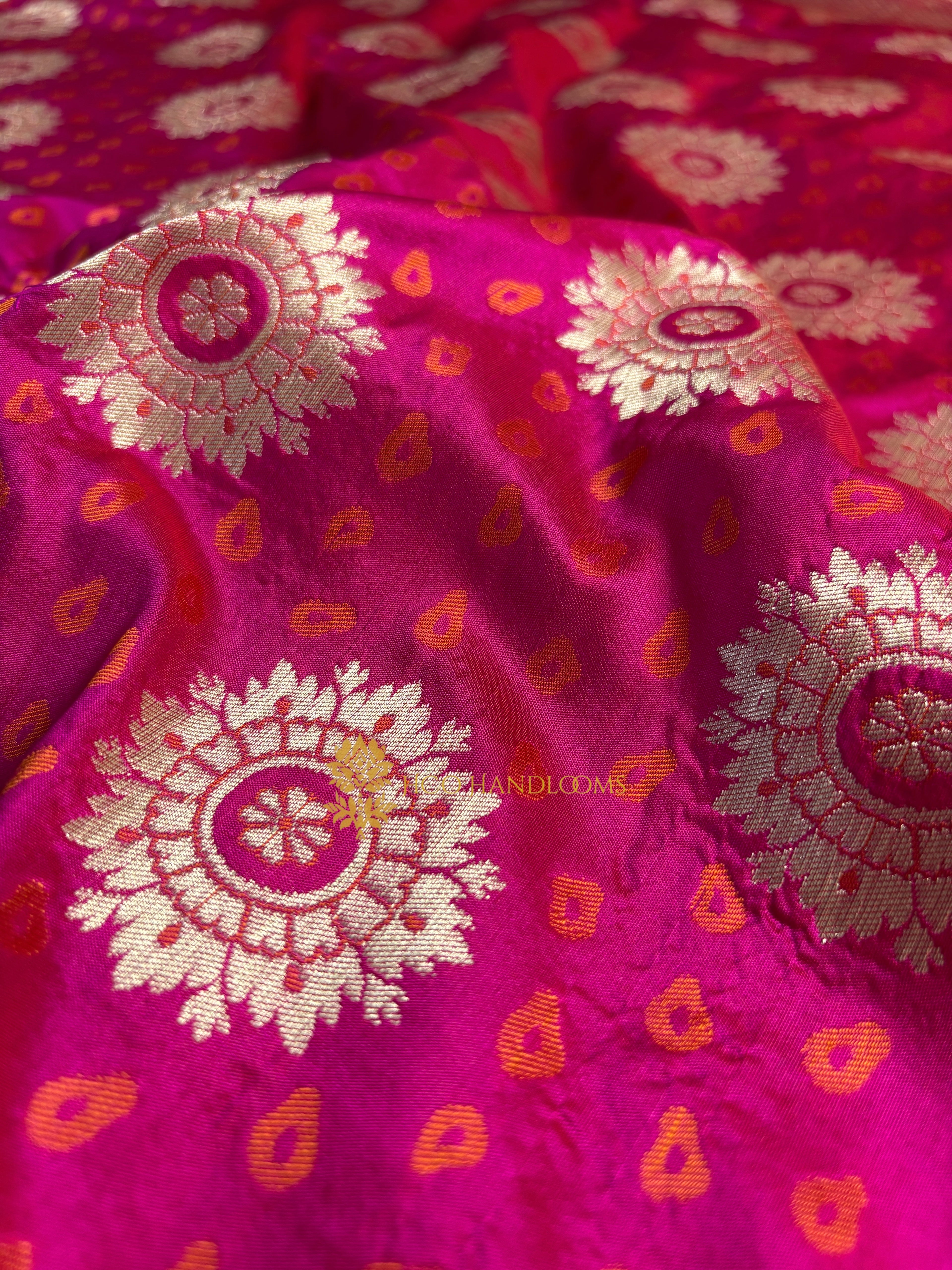 Pure Katan Silk Handloom Banarasi Saree - All Over Jangla