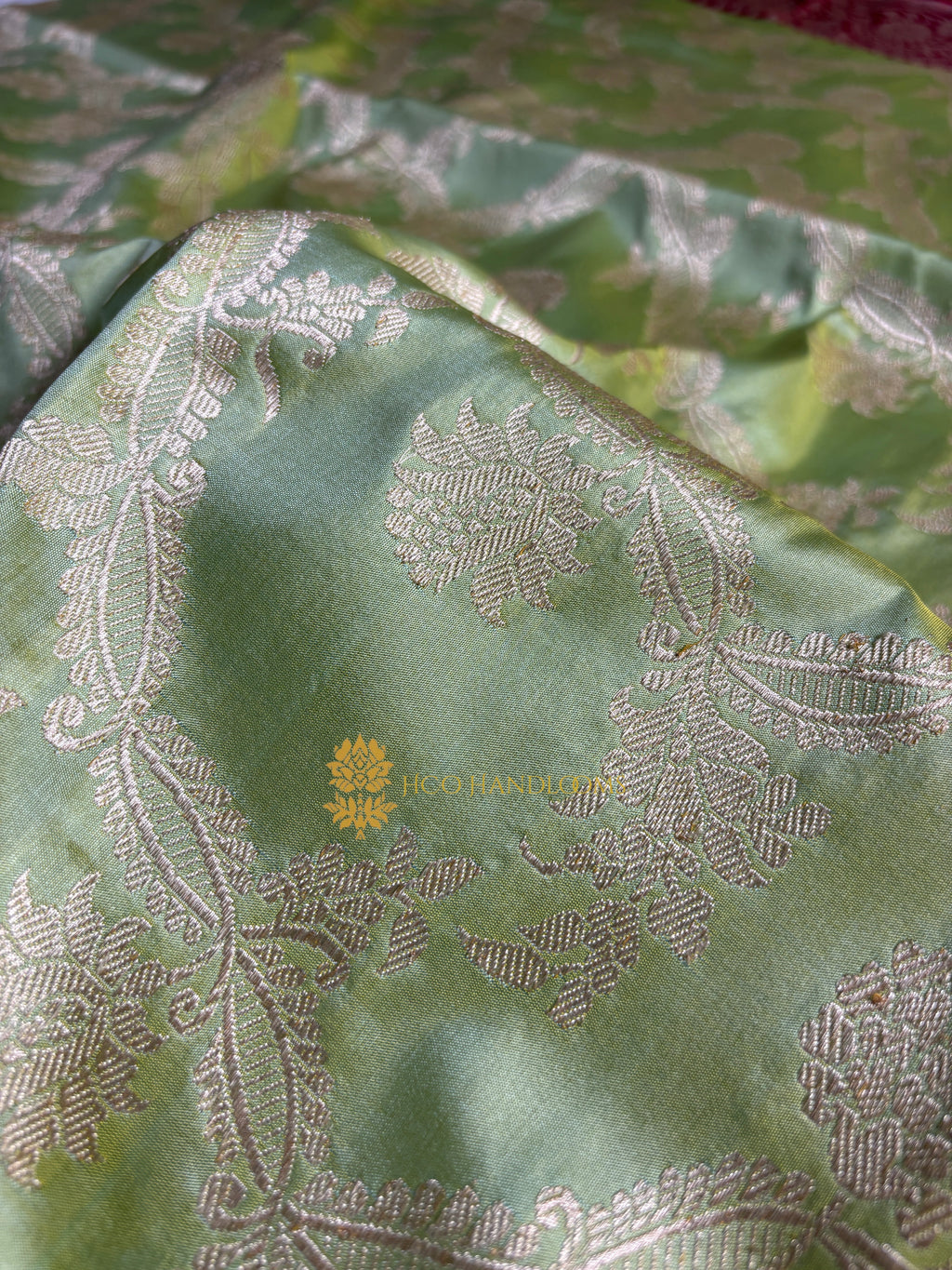 Pure Katan Silk Handloom Banarasi Saree - All Over Kadhua Jangla