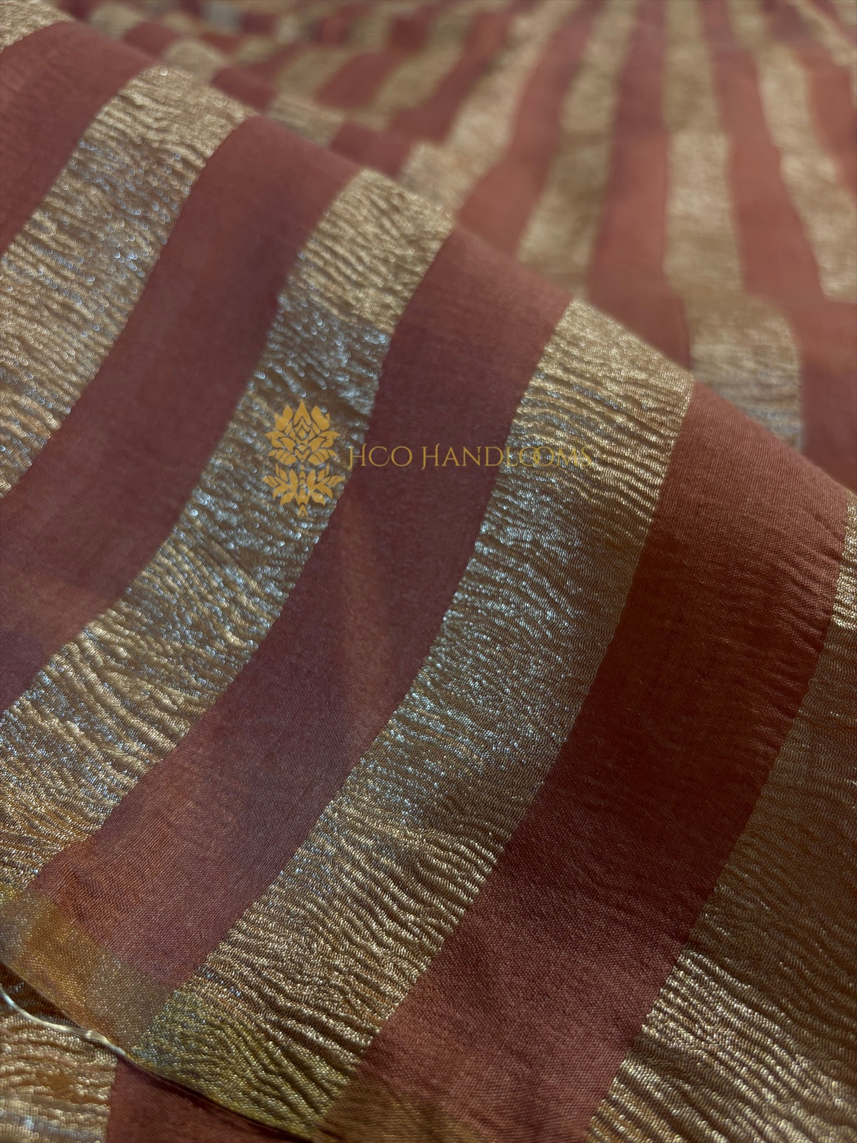 Pure Moonga Crush Tissue Silk Handloom Banarasi Saree
