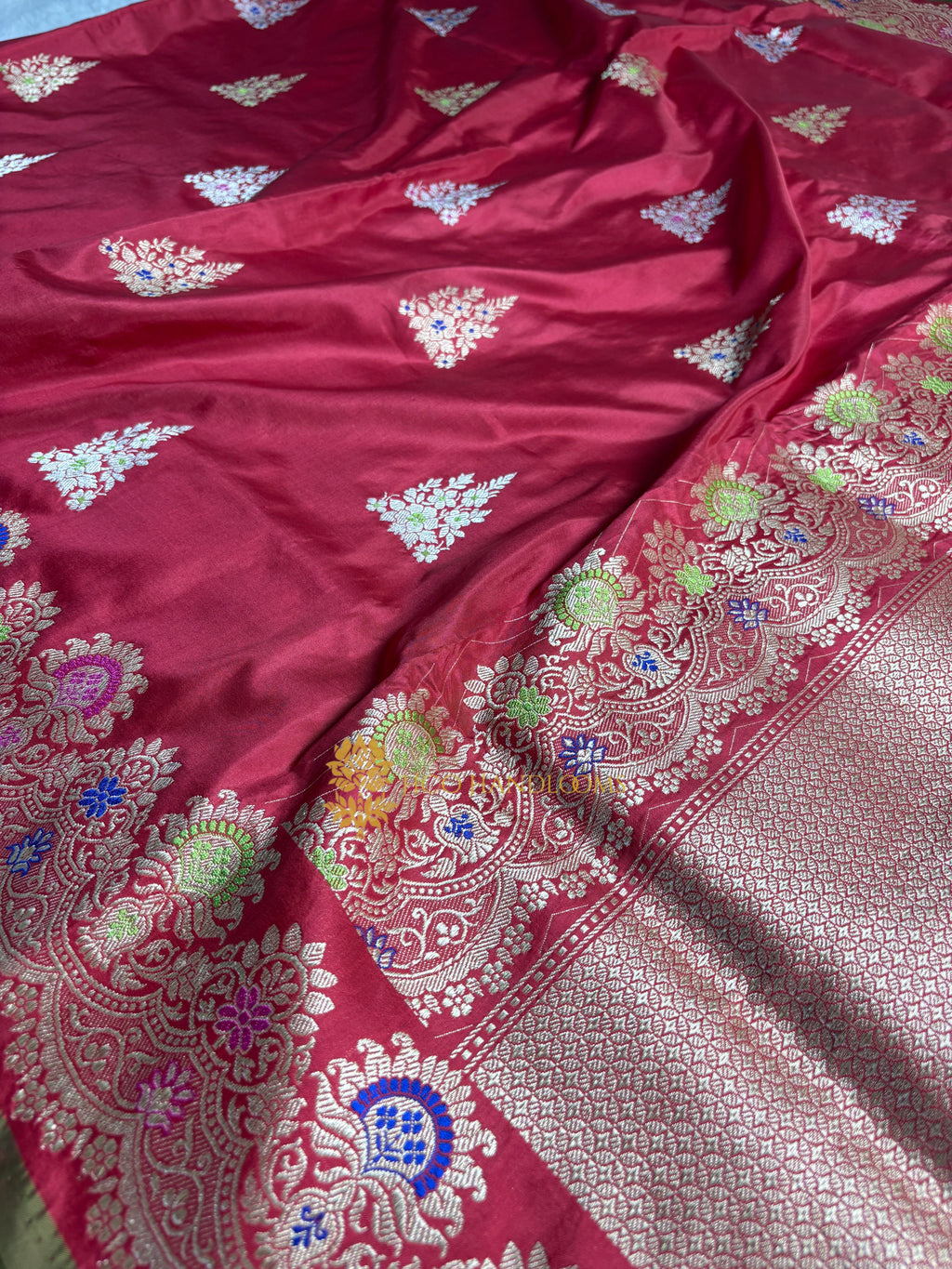 Pure Katan Silk Handloom Banarasi Saree - All Over Kadhua Meenakari Motifs