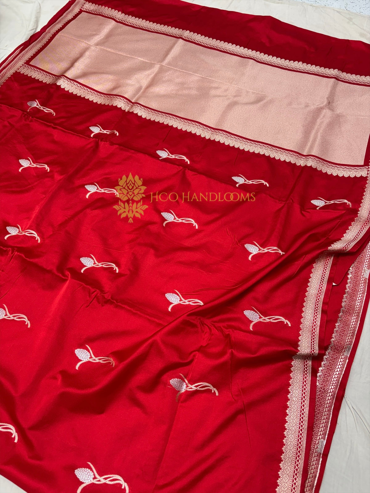 Premium Mashru Katan Silk Floral Motifs Banarasi Saree