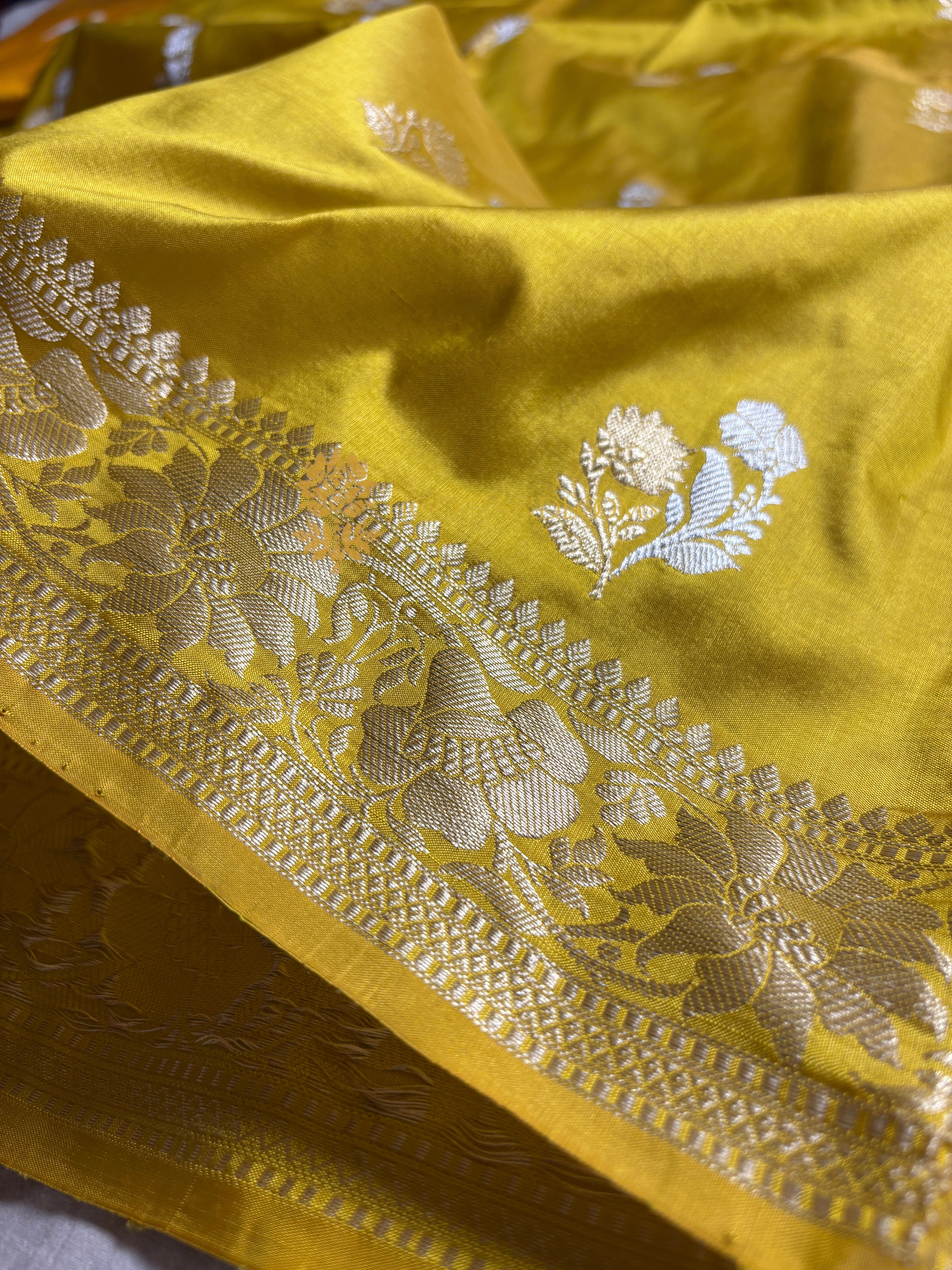Yellow Pure Katan Silk Handloom Banarasi Saree - All Over Kadhua Motifs