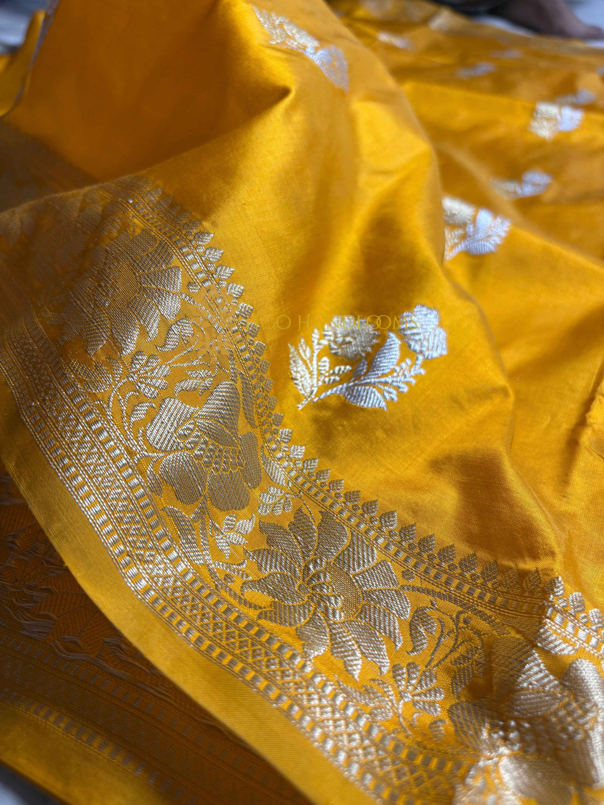 Mustard Pure Katan Silk Handloom Banarasi Saree - All Over Kadhua Motifs