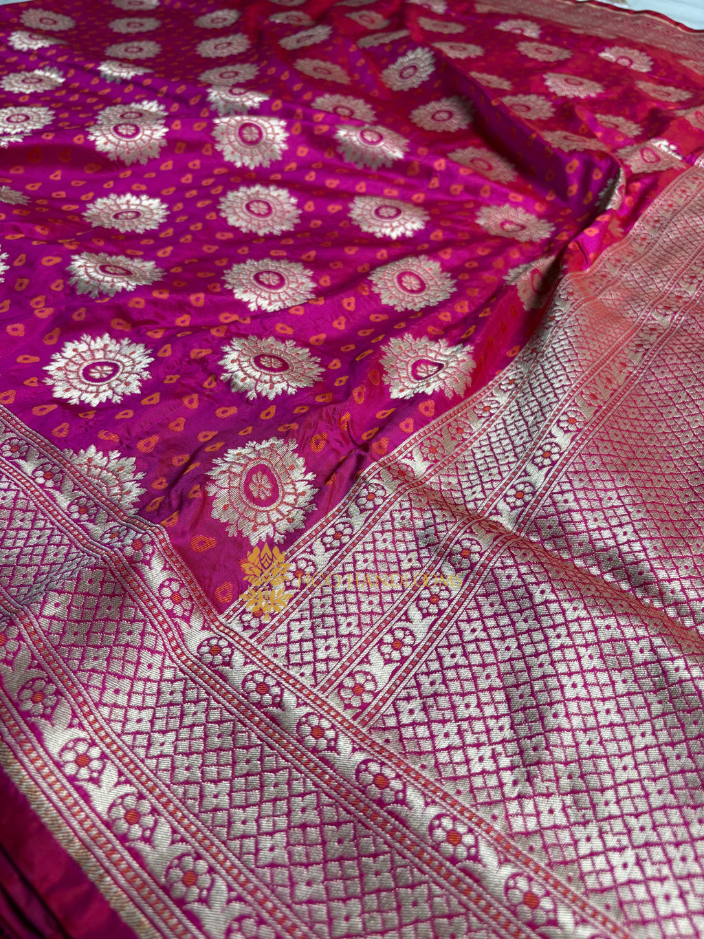 Pure Katan Silk Handloom Banarasi Saree - All Over Jangla