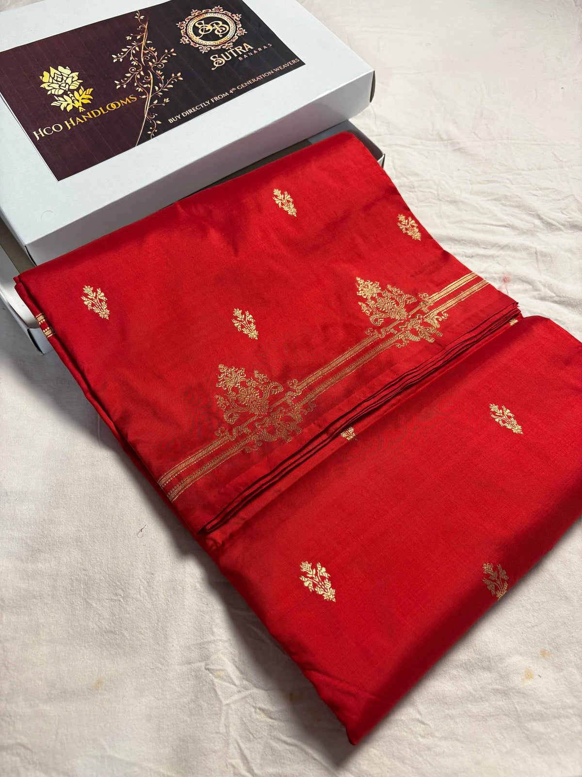 Red Pure Katan Silk Handloom Banarasi Saree - All Over Kadhua Motifs