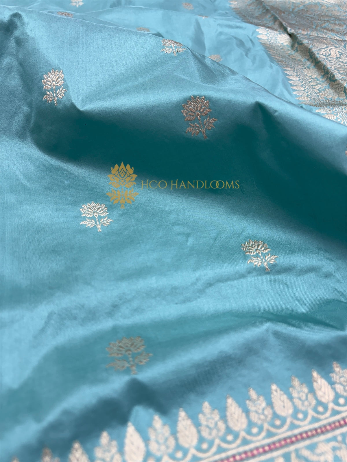 Regal Pure Katan Silk Handloom Banarasi Saree - All Over Kadhua Motifs
