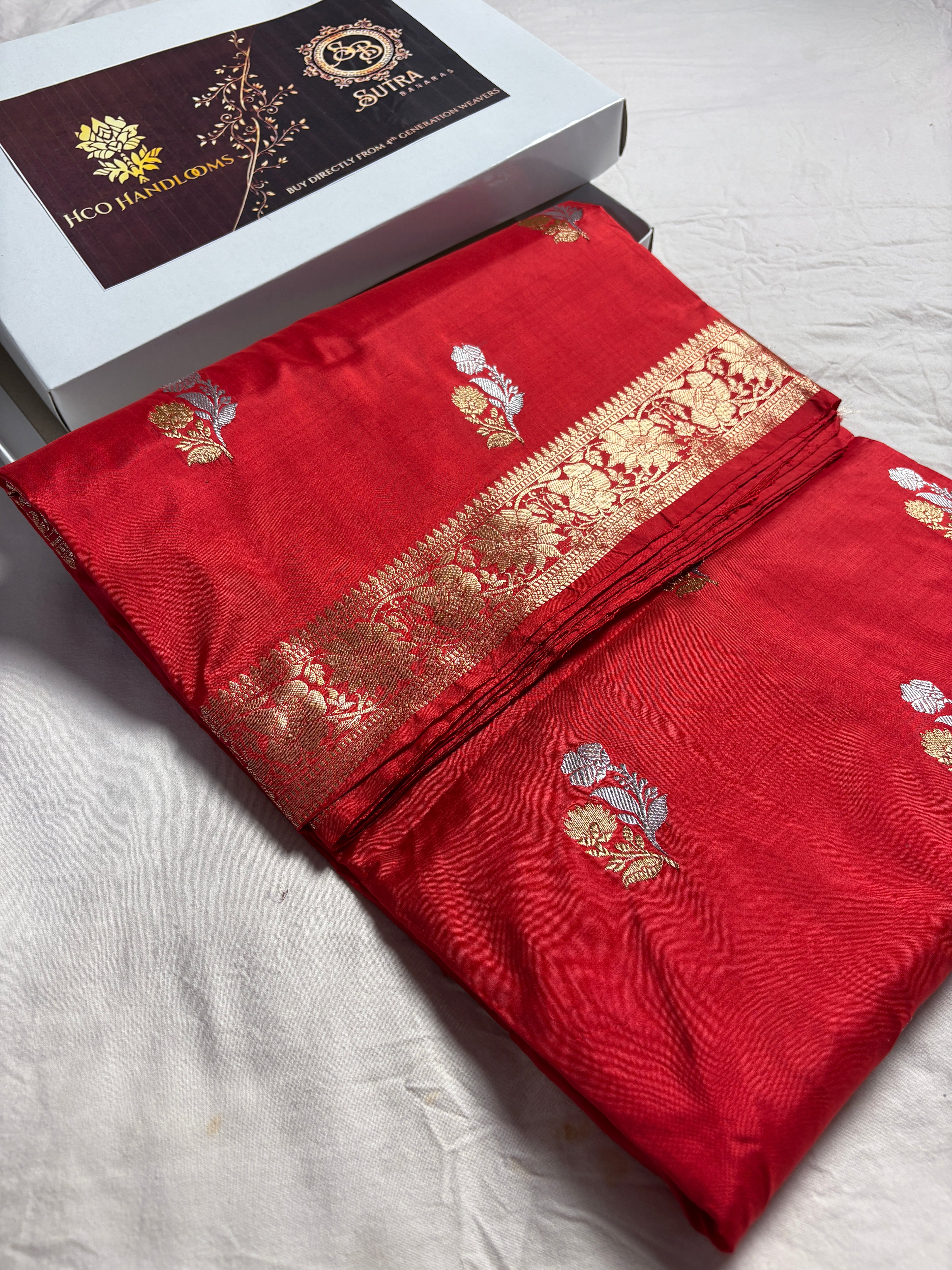 Red Pure Katan Silk Handloom Banarasi Saree - All Over Kadhua Motifs
