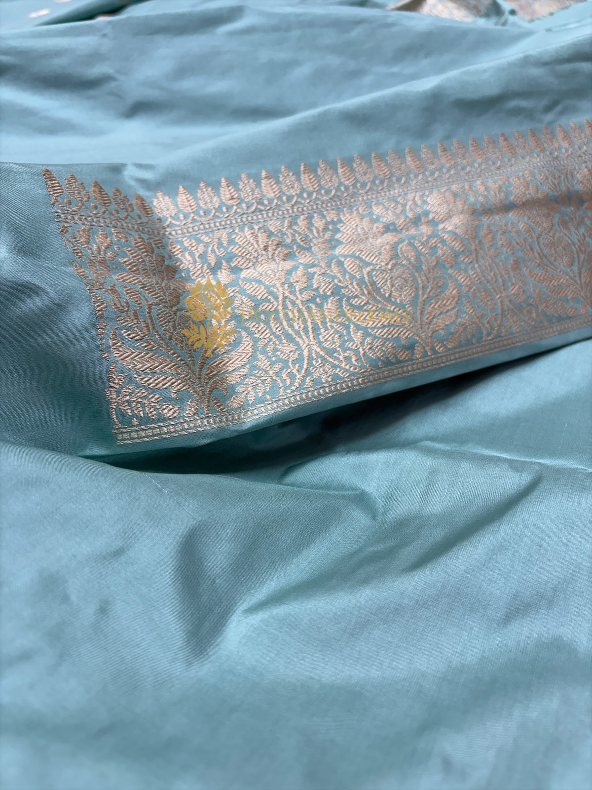 Regal Pure Katan Silk Handloom Banarasi Saree - All Over Kadhua Motifs