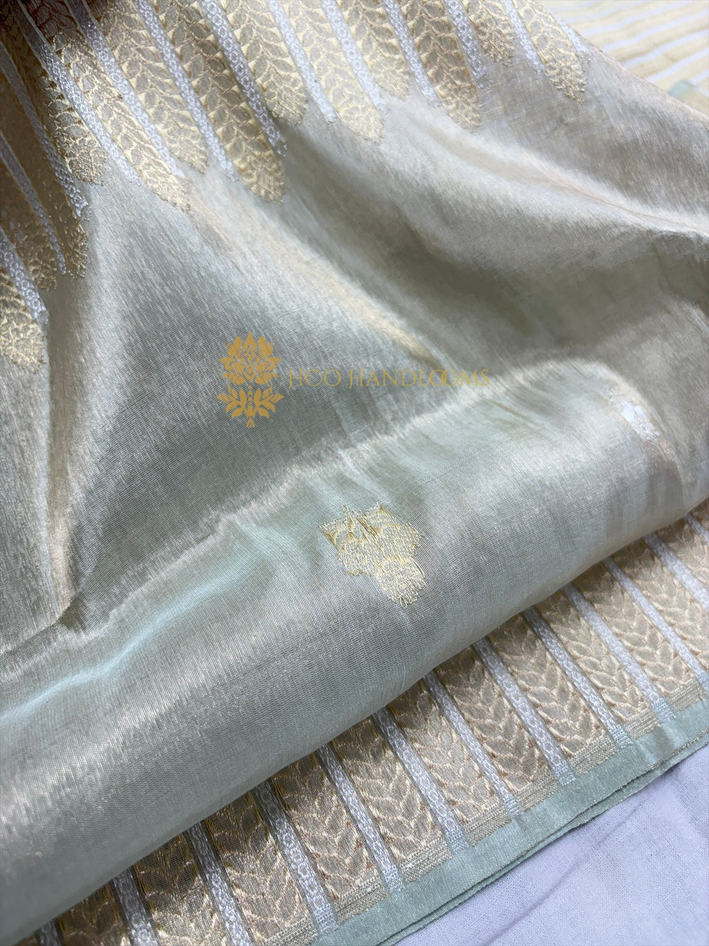 Pure Tissue Silk Handloom Banarasi Saree - All Over Kadhua Motifs