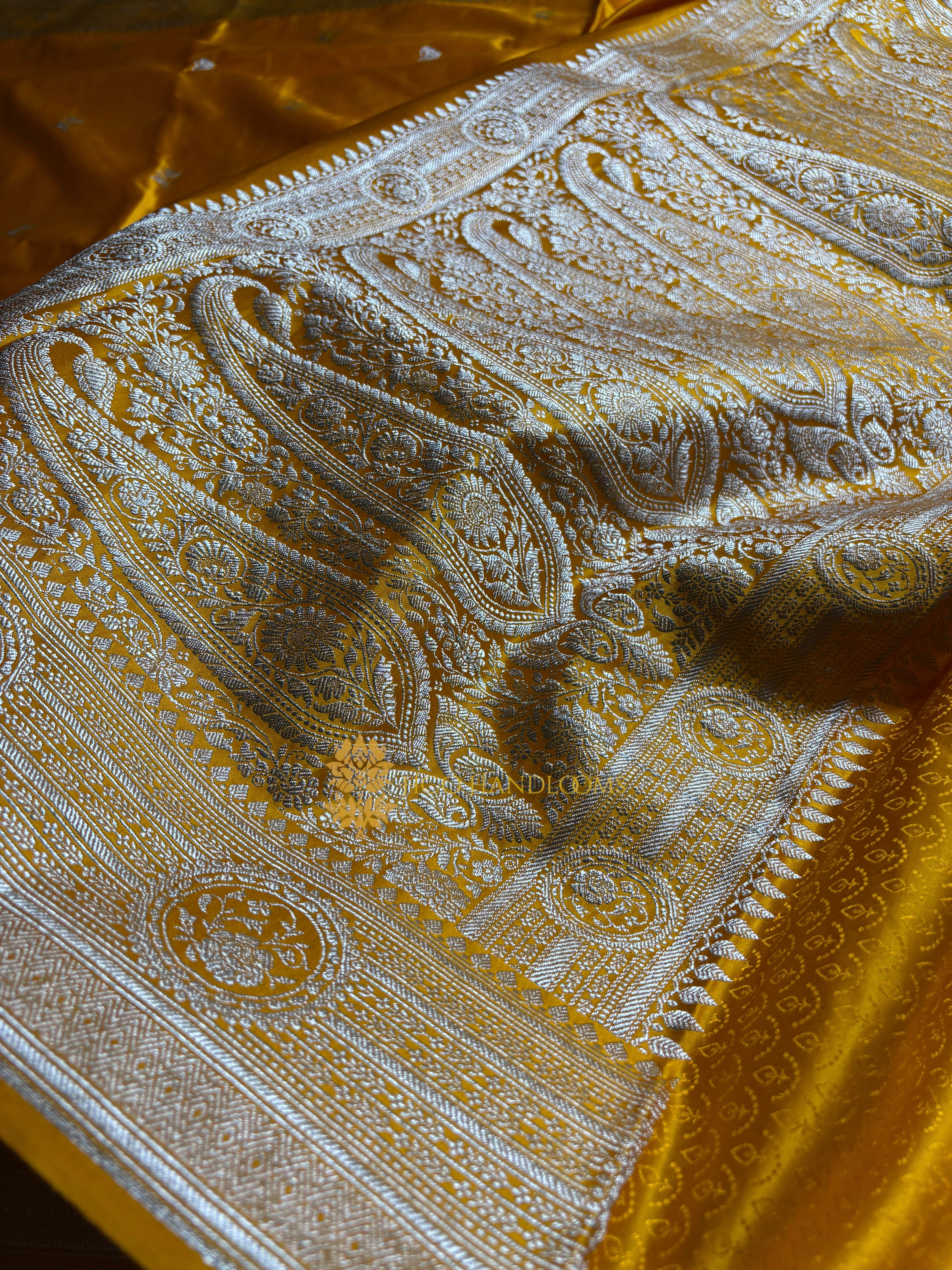Premium Mashru Katan Silk Banarasi Saree With Floral Motifs