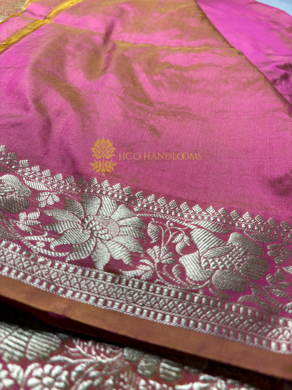 Dual Shade Pink Pure Katan Silk Handloom Banarasi Saree - All Over Kadhua Motifs