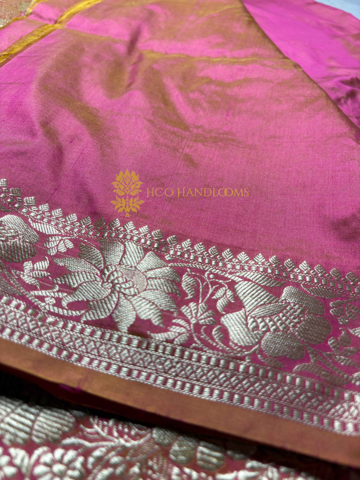 Dual Shade Pink Pure Katan Silk Handloom Banarasi Saree - All Over Kadhua Motifs