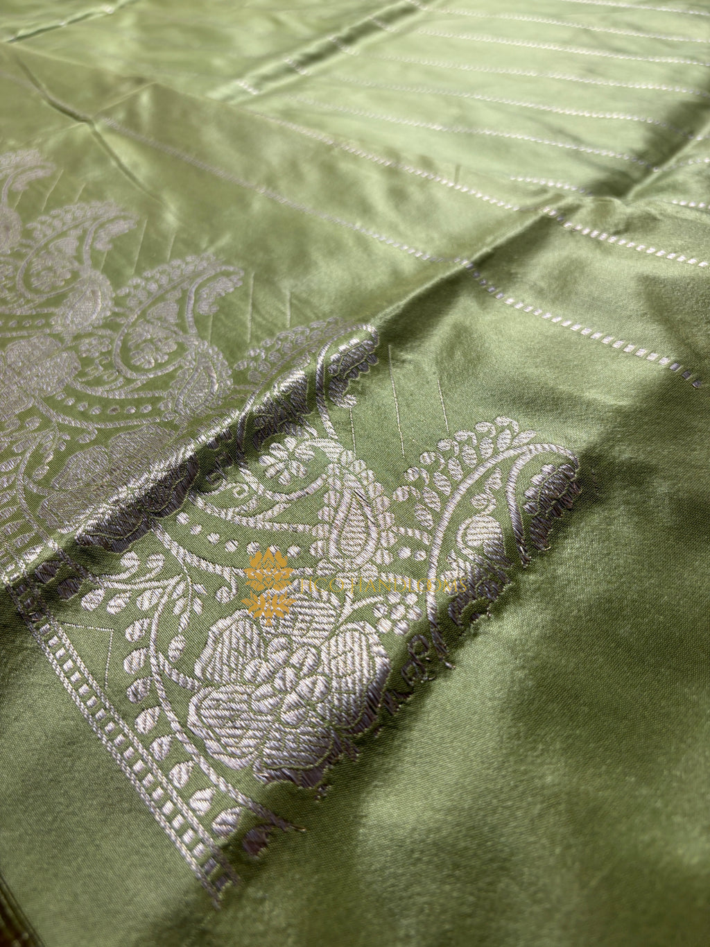 Pure Katan Silk Handloom Banarasi Saree - All Over Kadhua Meenakari Motifs