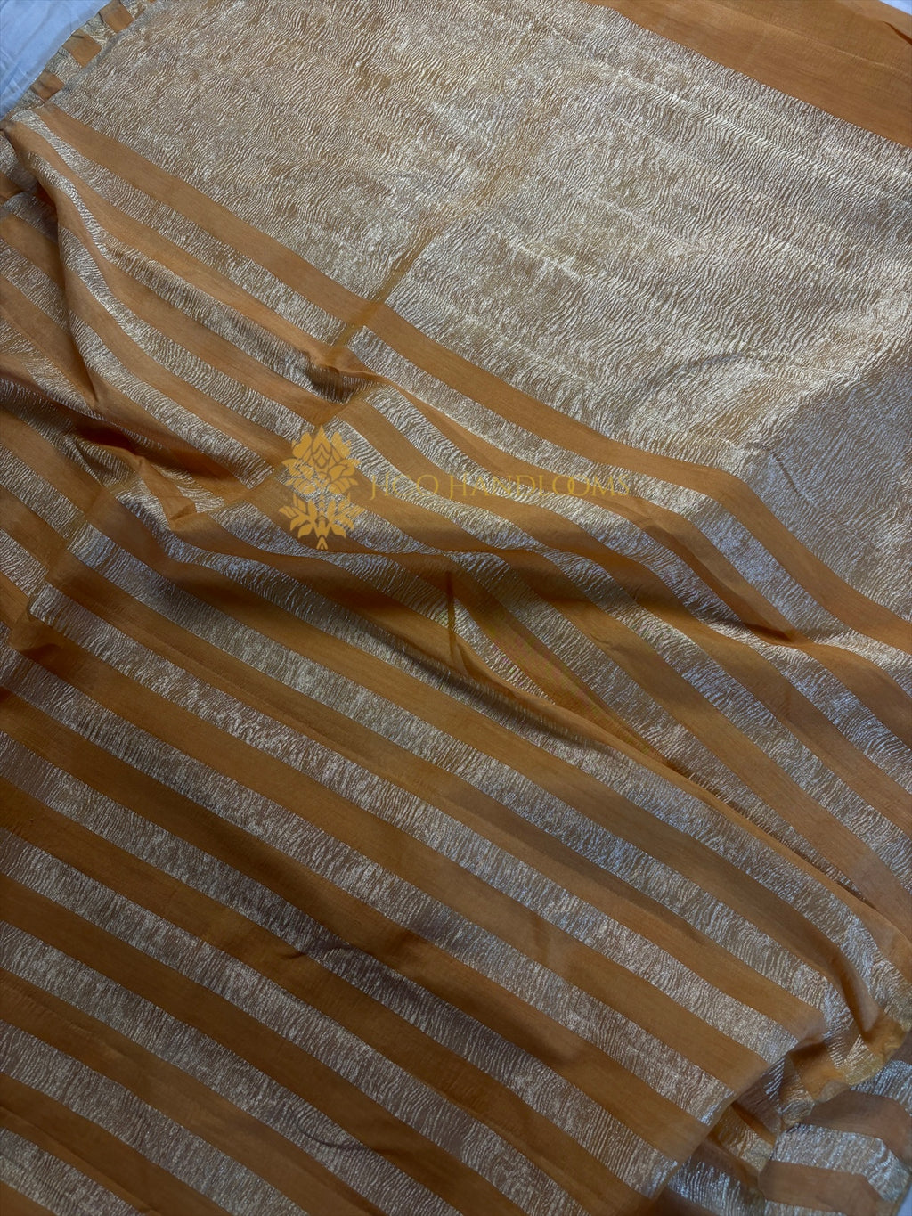 Pure Moonga Crush Tissue Silk Handloom Banarasi Saree