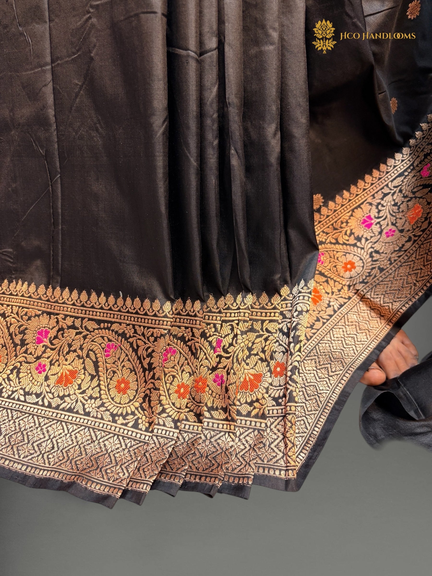 Pure Mango Katan Silk Handloom Banarasi Saree - All Over Kadhua Motifs