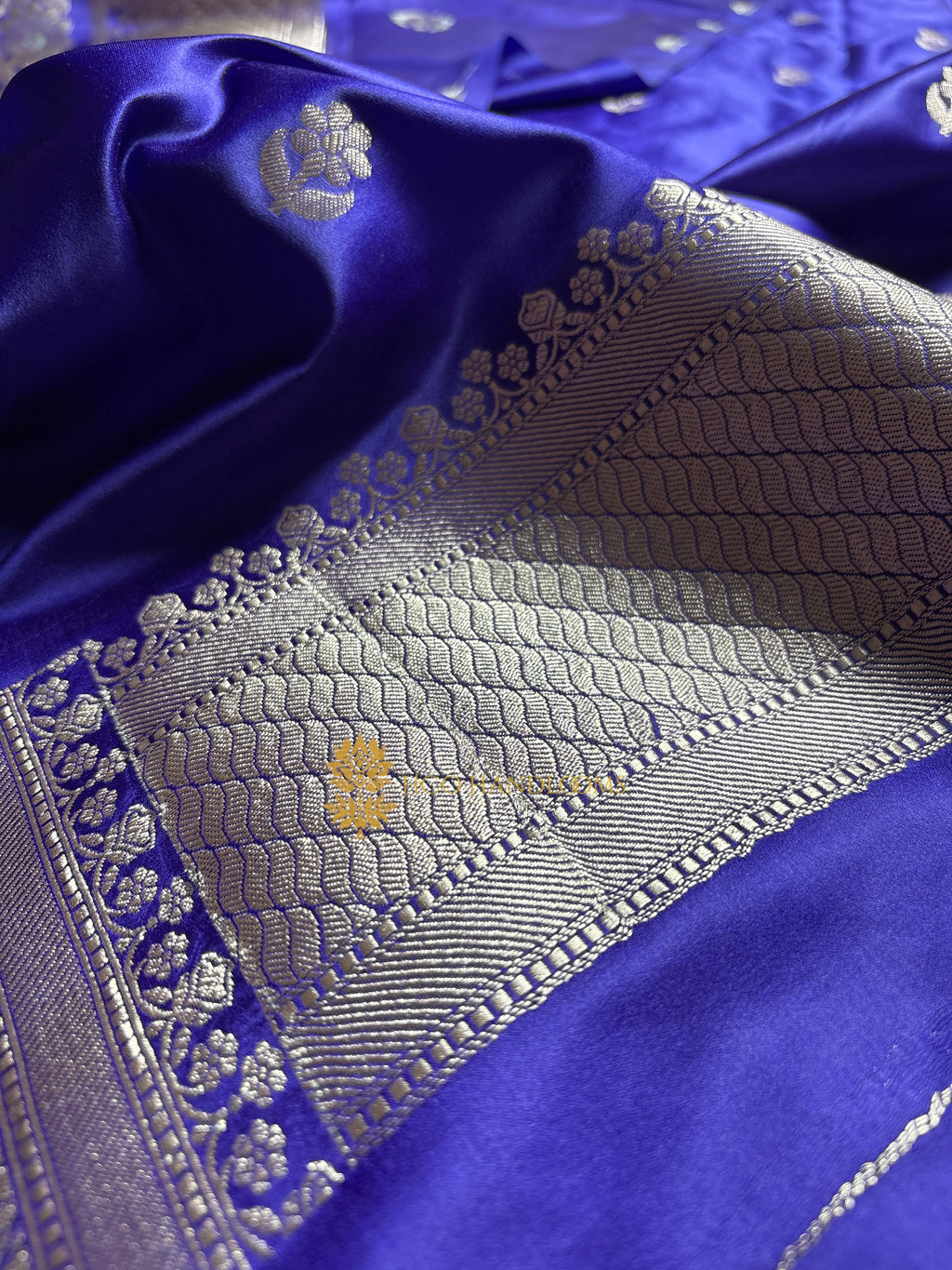 Premium Mashru Katan Silk Floral Jangla Banarasi Saree