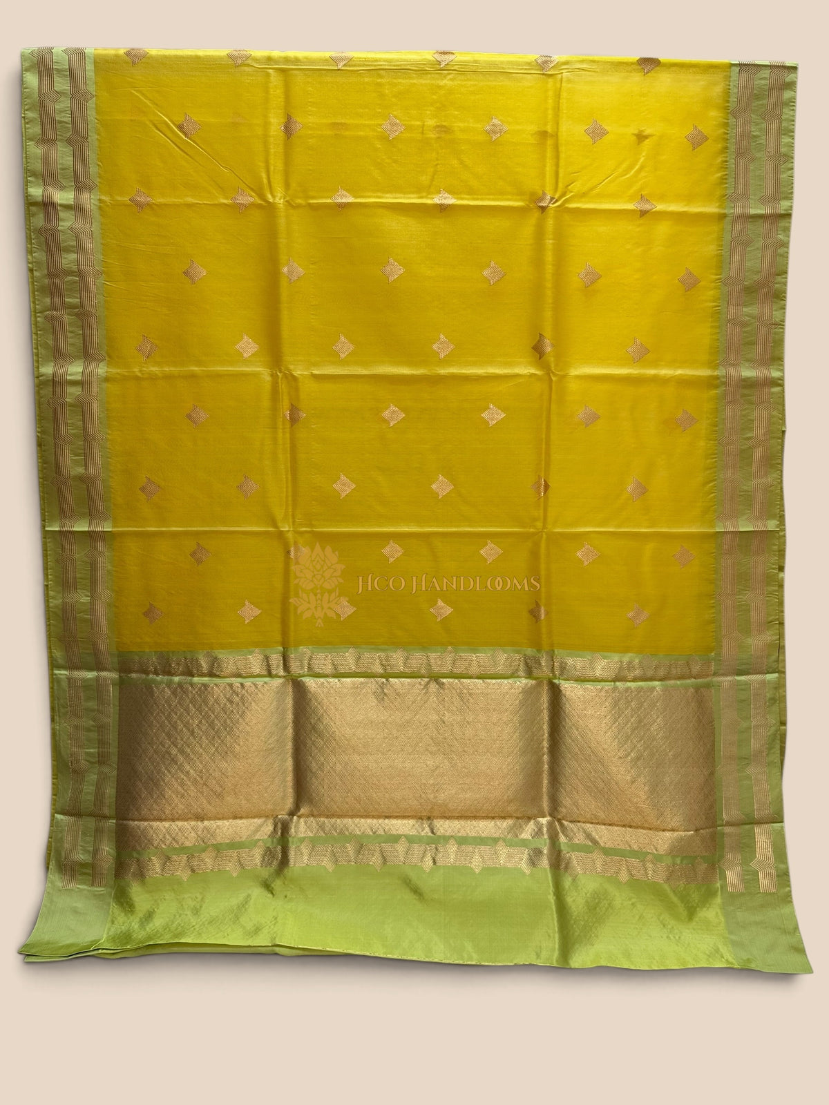 Contrast Pure Kora Silk Handloom Banarasi Saree - Kadhua Motifs