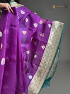 Regal Contrast Pure Kora Silk Handloom Banrasi Saree - All Over Kadhua Motifs