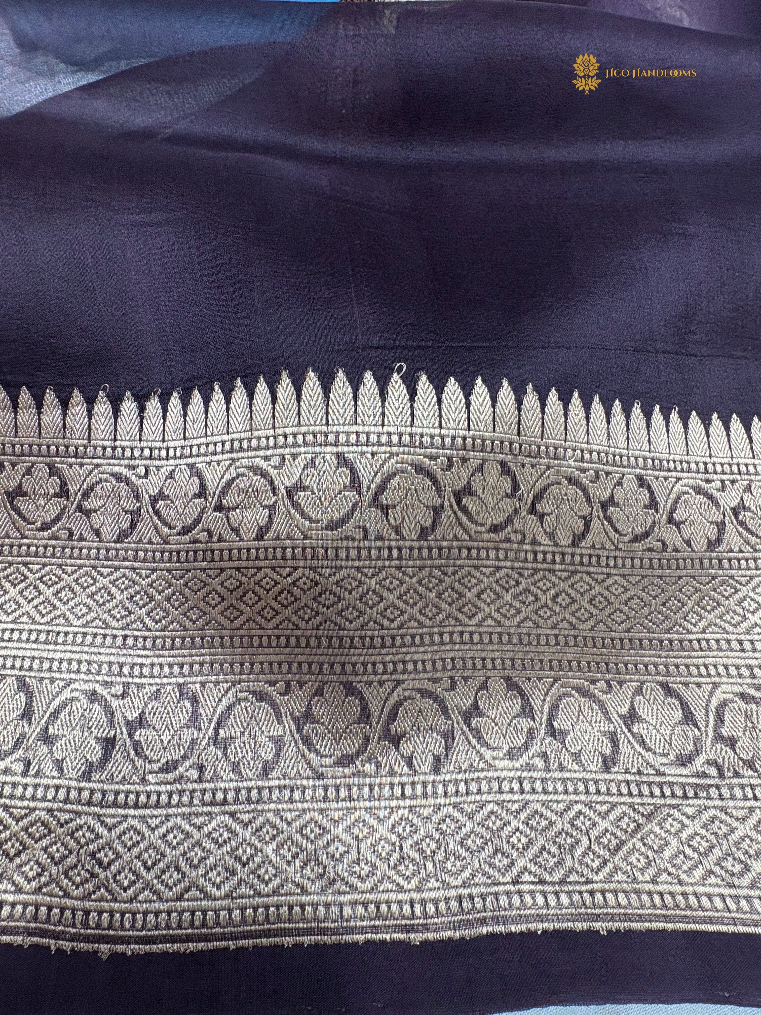 Regal Contrast Pure Kora Silk Handloom Banrasi Saree - All Over Kadhua Motifs