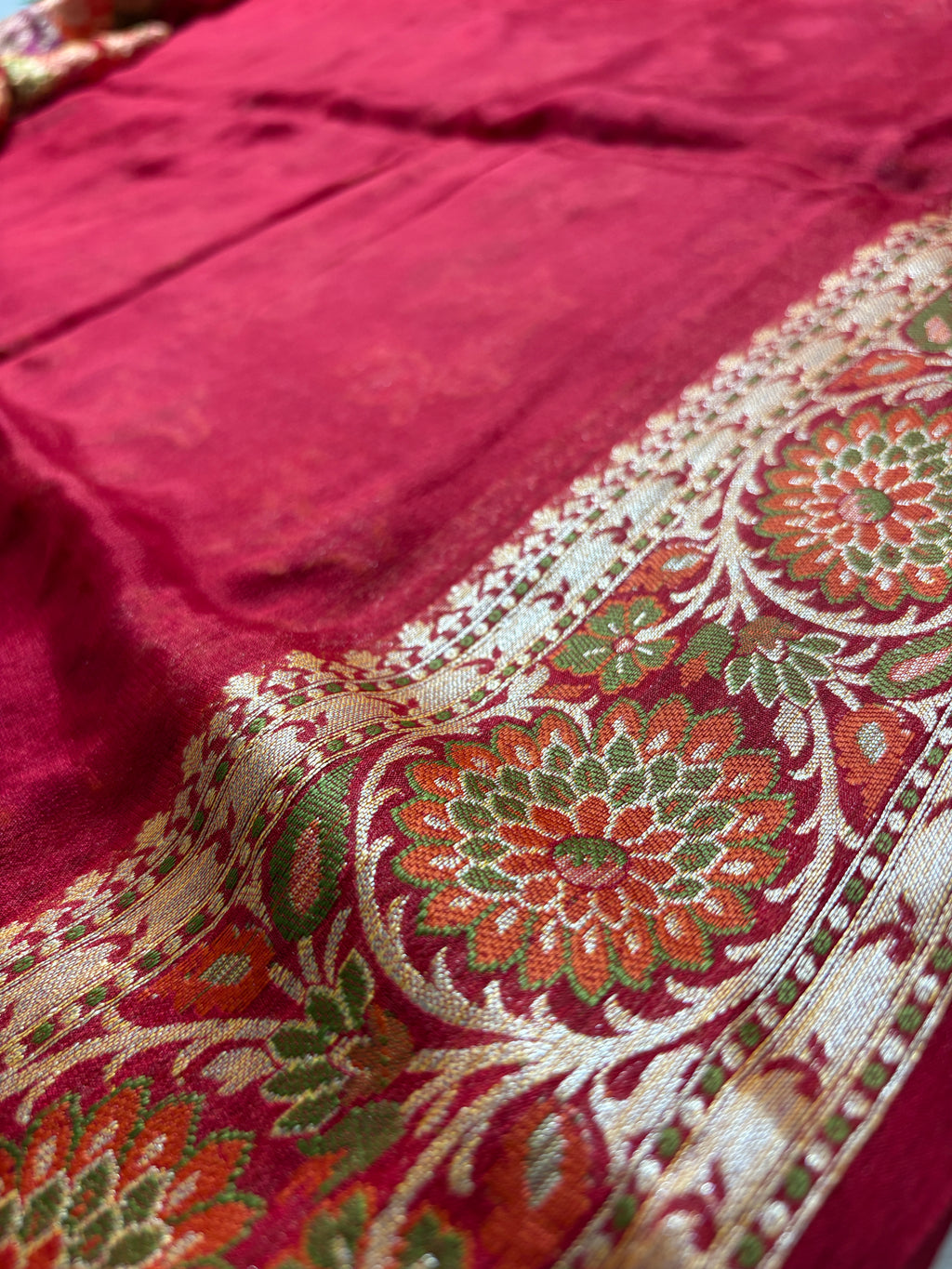 Pure Chiffon Silk Khaddi Banarasi Saree With Floral Motifs