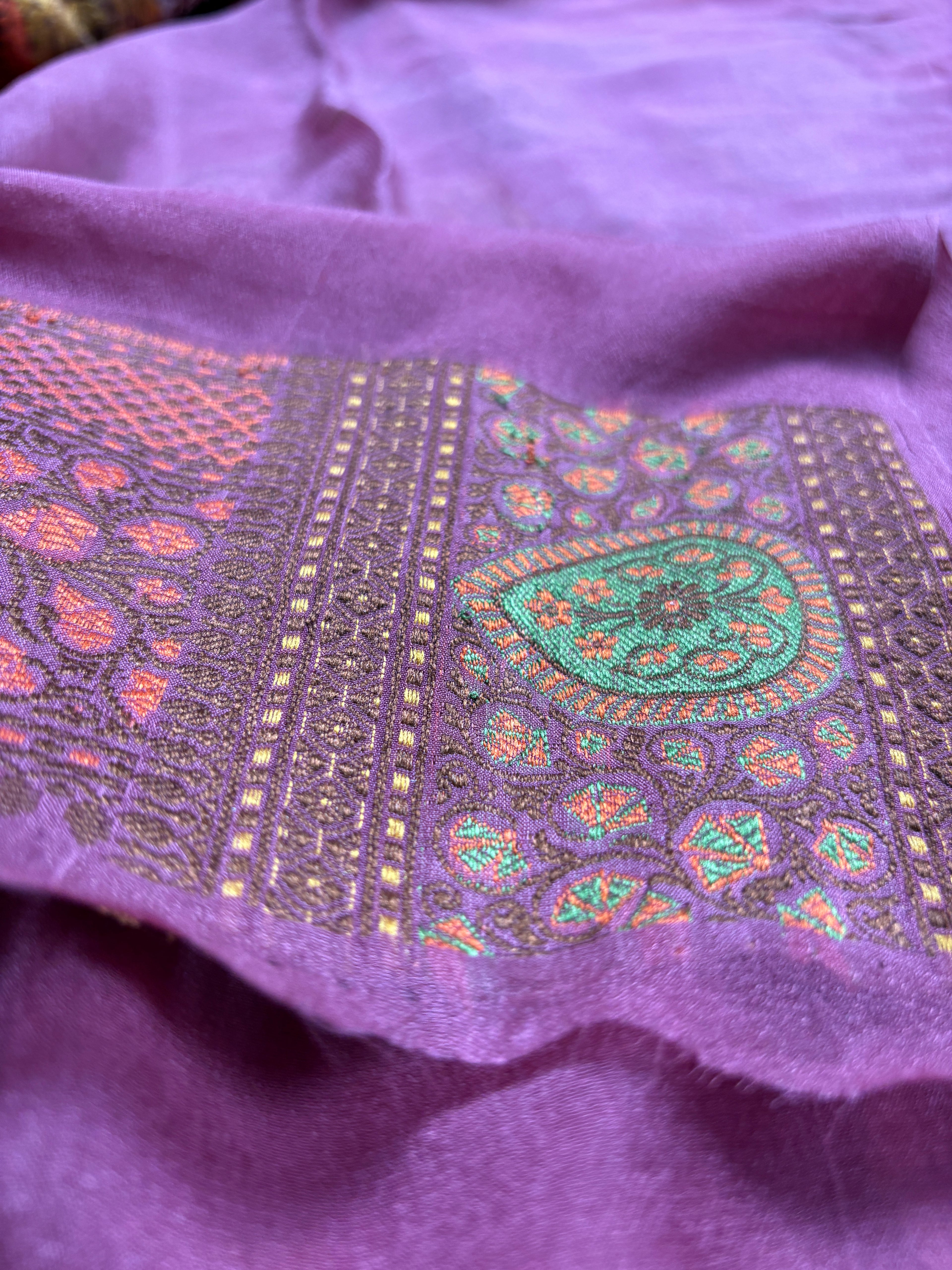 Pure Chiffon Silk Khaddi Banarasi With Paisley Motifs