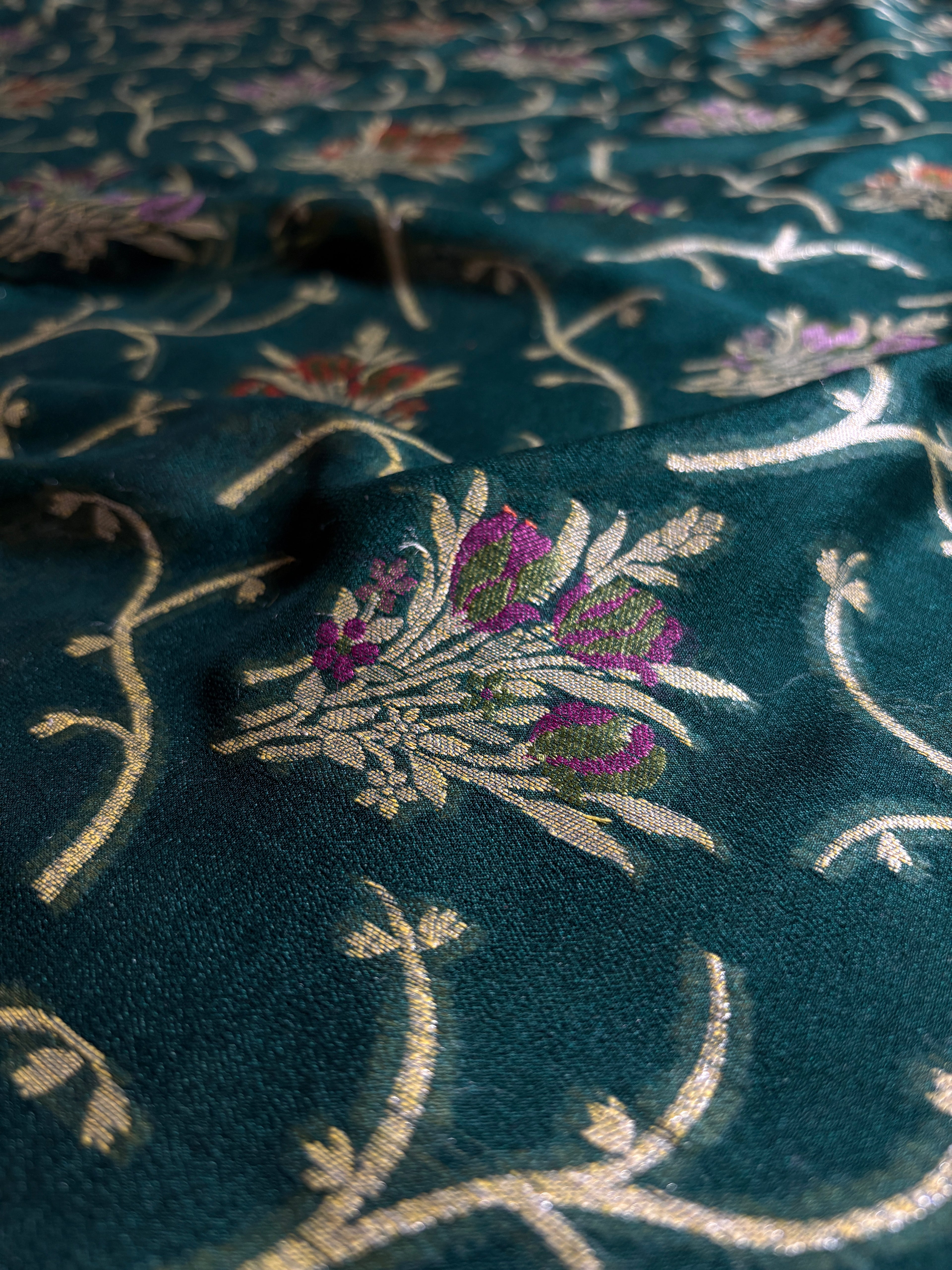 Pure Chiffon Silk Khaddi Banarasi With Floral Vines Motifs