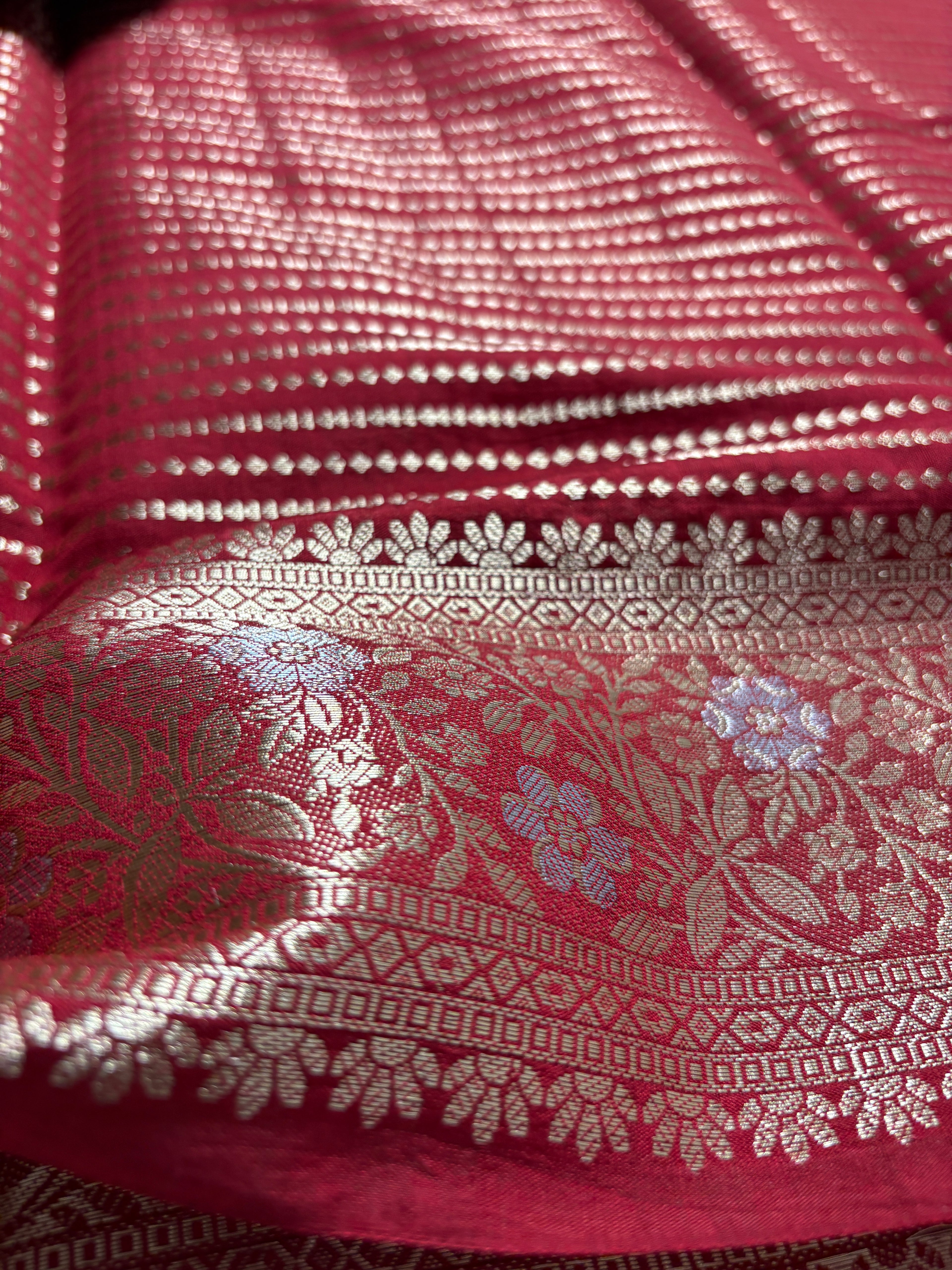 Pure Chiniya Silk Handloom Banarasi Saree With Floral Motifs