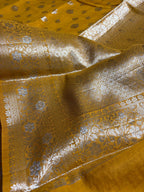 Pure Chiniya Silk Handloom Banarasi Saree With Floral Motifs