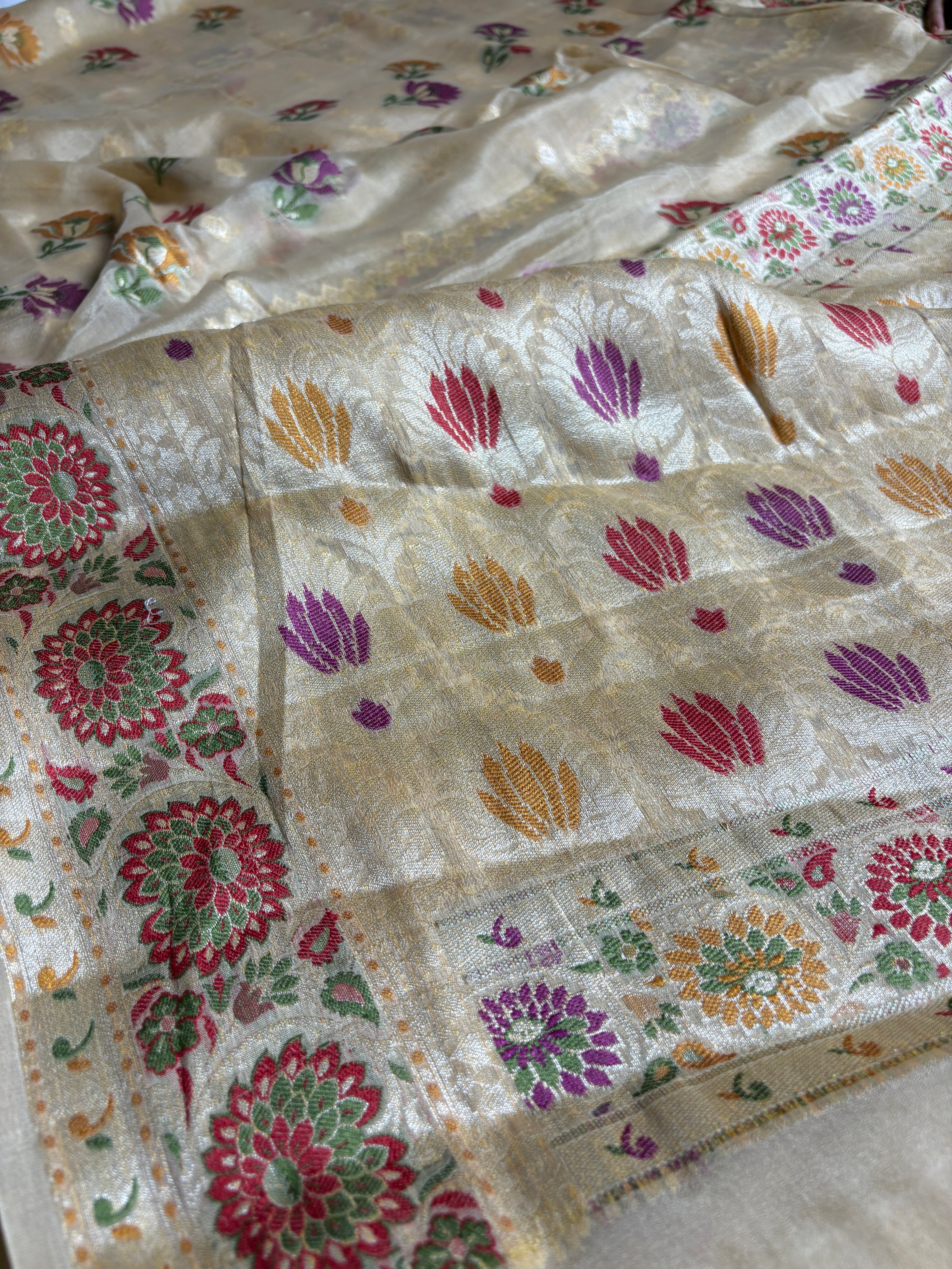 Pure Chiffon Silk Khaddi Banarasi Saree With Floral Motifs