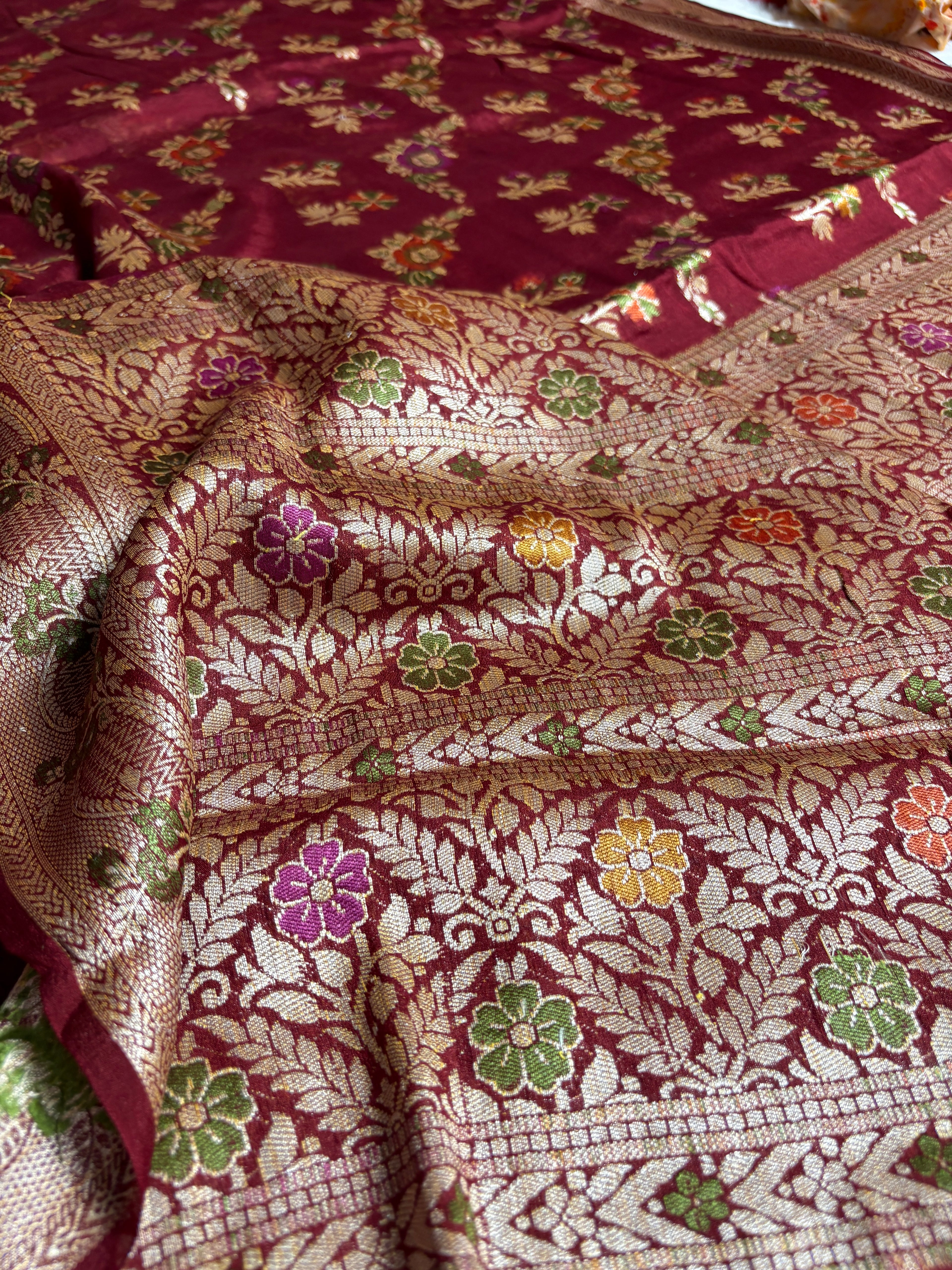 Pure Chiffon Silk Khaddi Banarasi Saree With Floral Motifs