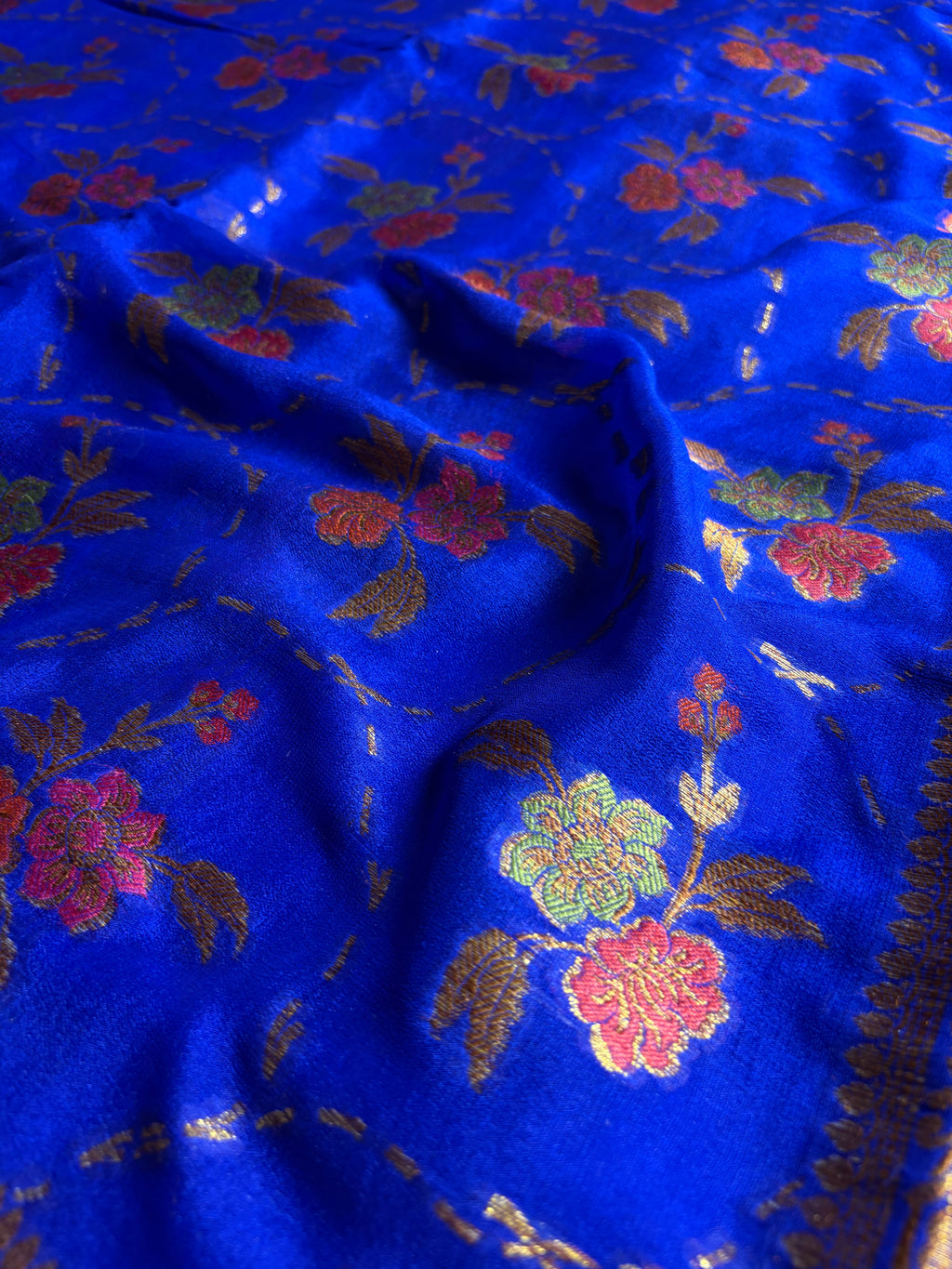 Pure Chiffon Silk Khaddi Banarasi Saree With Floral Motifs