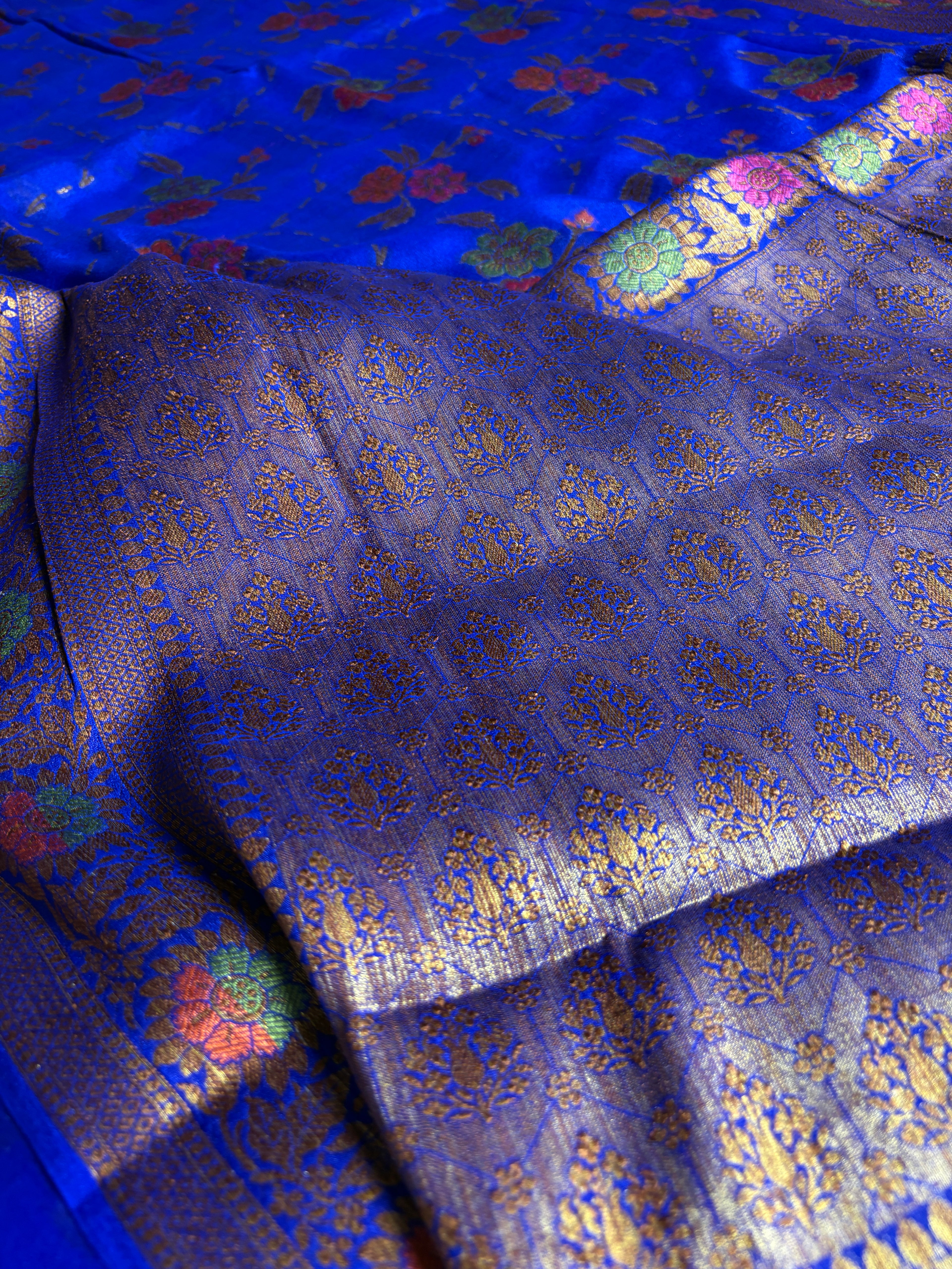 Pure Chiffon Silk Khaddi Banarasi Saree With Floral Motifs