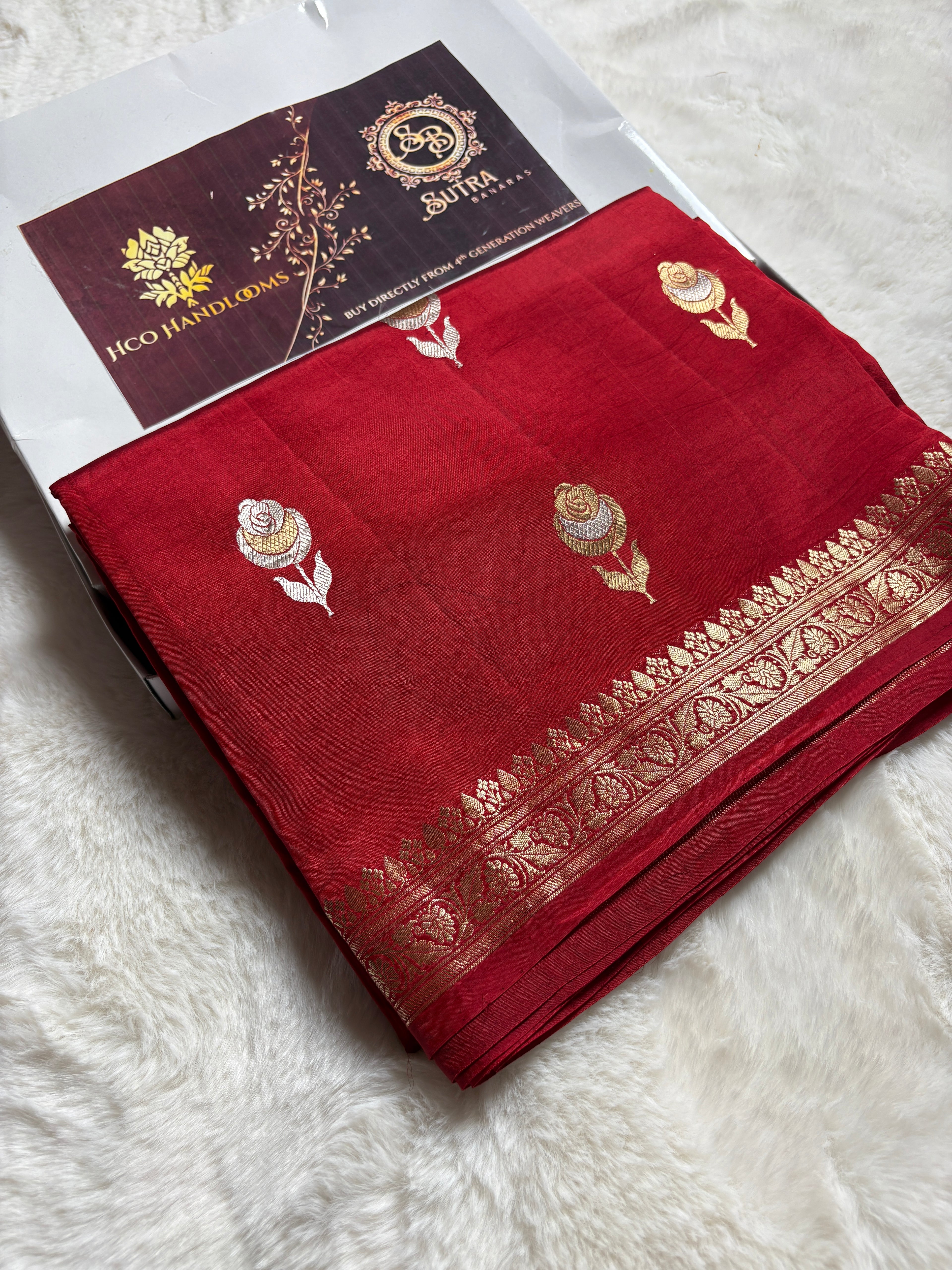 Red Pure Mango Katan Silk Handloom Banarasi Saree - All Over Kadhua Motifs
