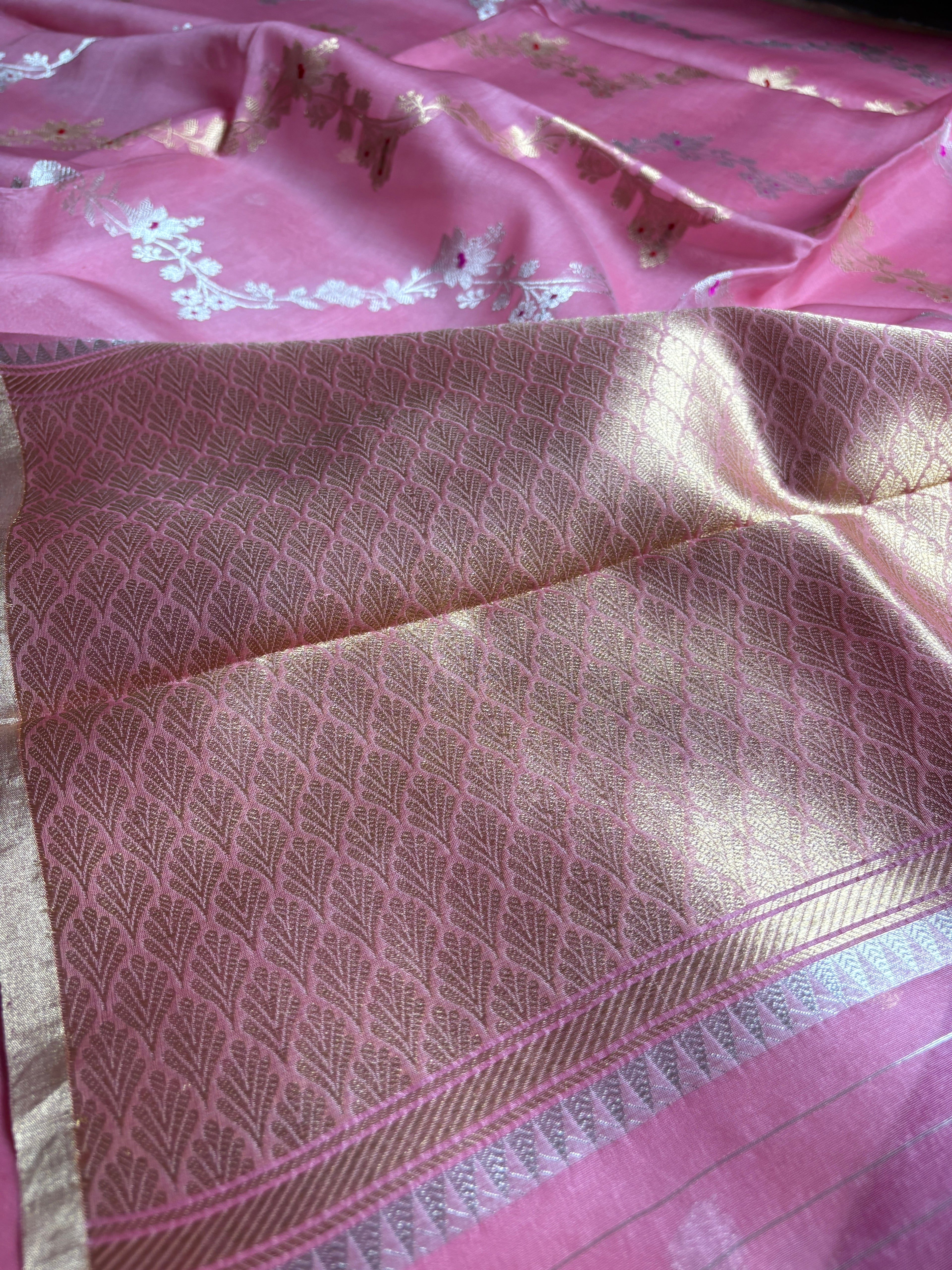 Light Pink Pure Kora Silk Handloom Banarasi Saree - All Over Kadhua Lahariya