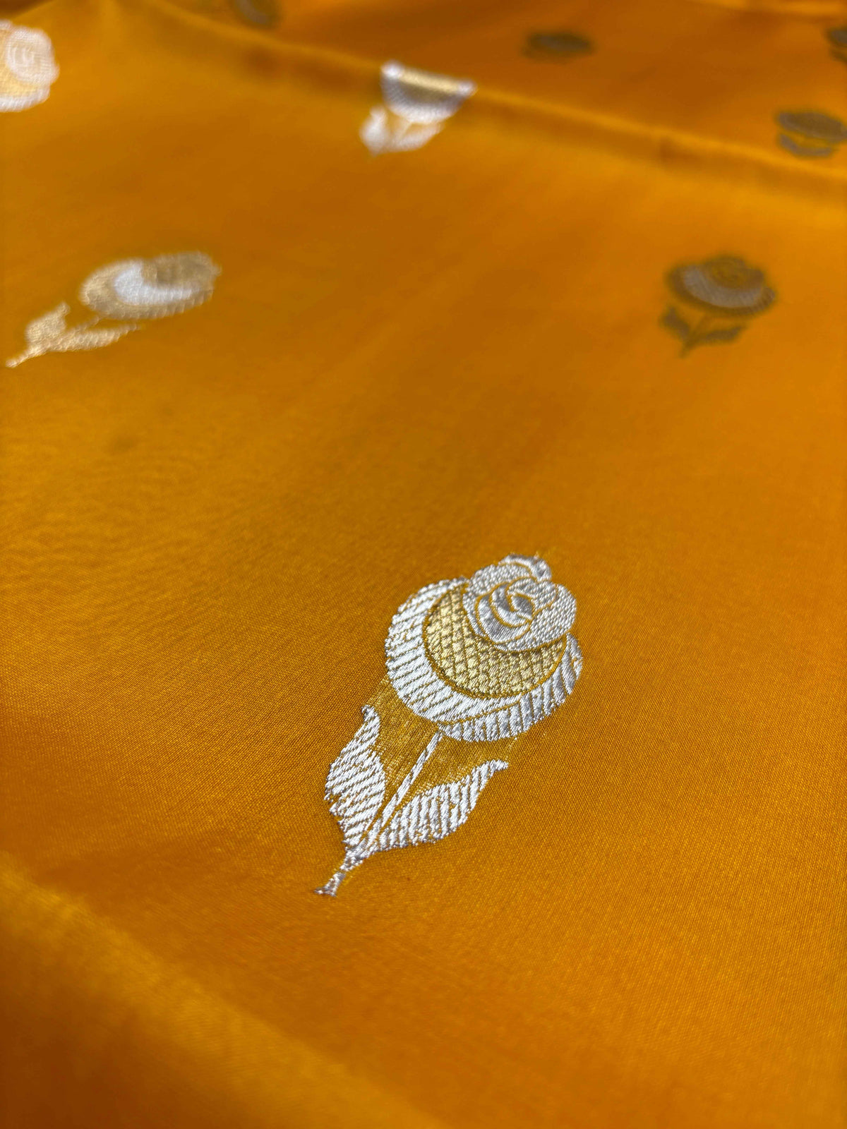 Gold Pure Kora Silk Handloom Banarasi Saree - All Over Kadhua Motifs