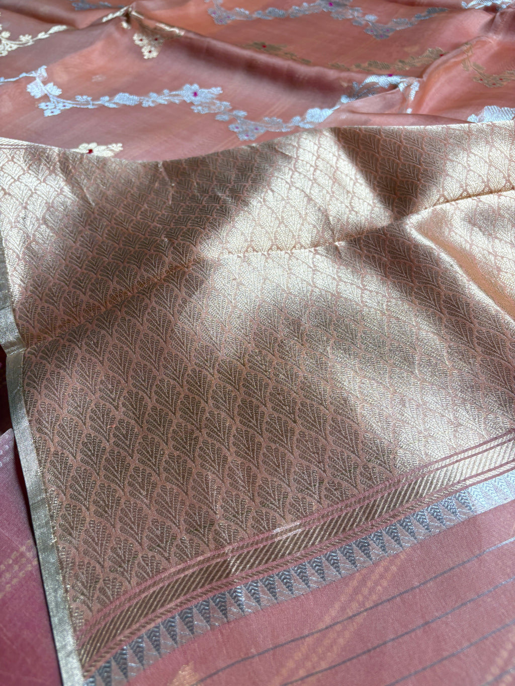 Copper Pure Kora Silk Handloom Banarasi Saree - All Over Kadhua Lahariya