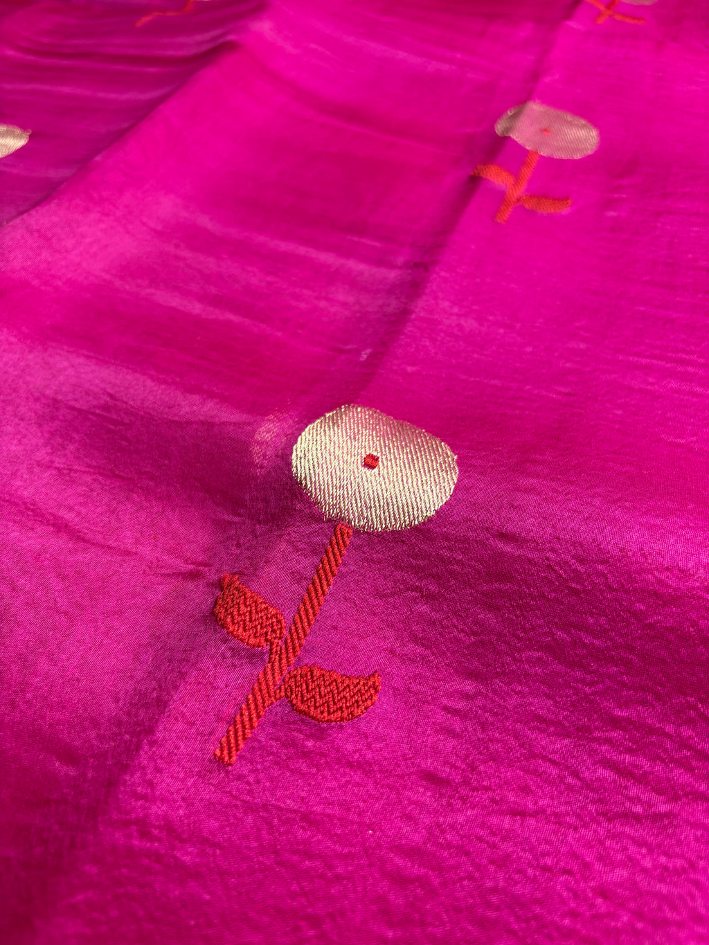 Hot Pink Pure Kora Silk Handloom Banarasi Saree - All Over Kadhua Motifs