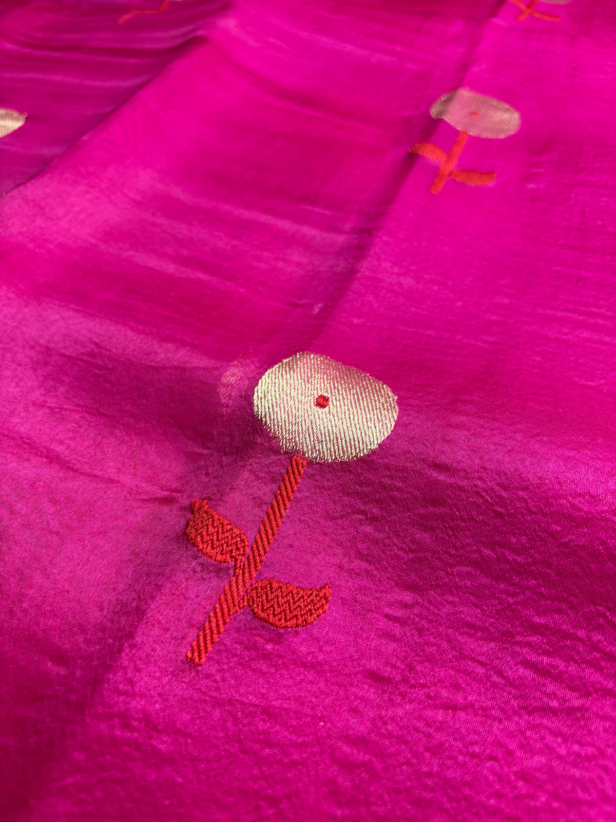 Hot Pink Pure Kora Silk Handloom Banarasi Saree - All Over Kadhua Motifs