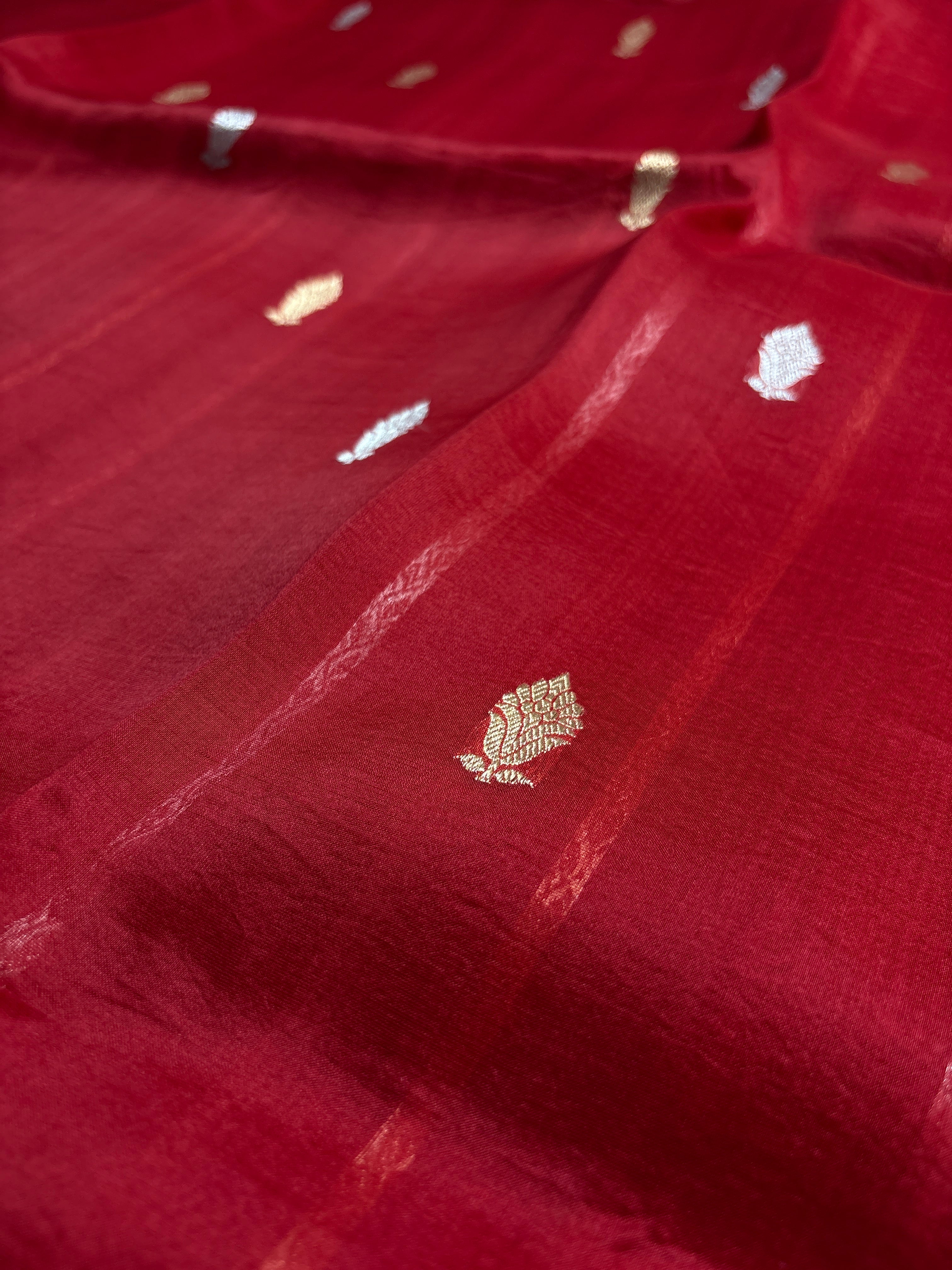 Red Pure Kora Silk Handloom Banarasi Saree - All Over Kadhua Motifs