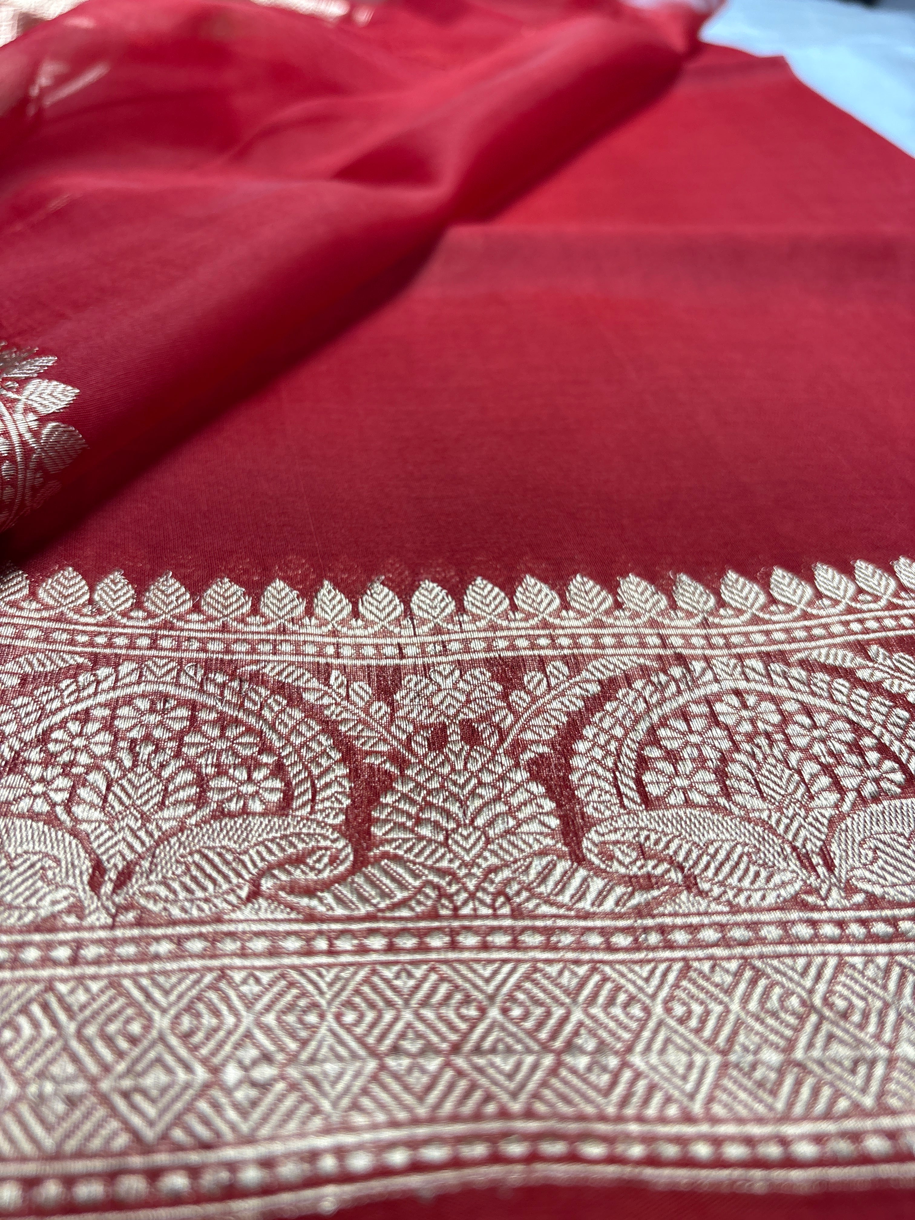 Red Pure Kora Silk Handloom Banarasi Saree - All Over Kadhua Motifs
