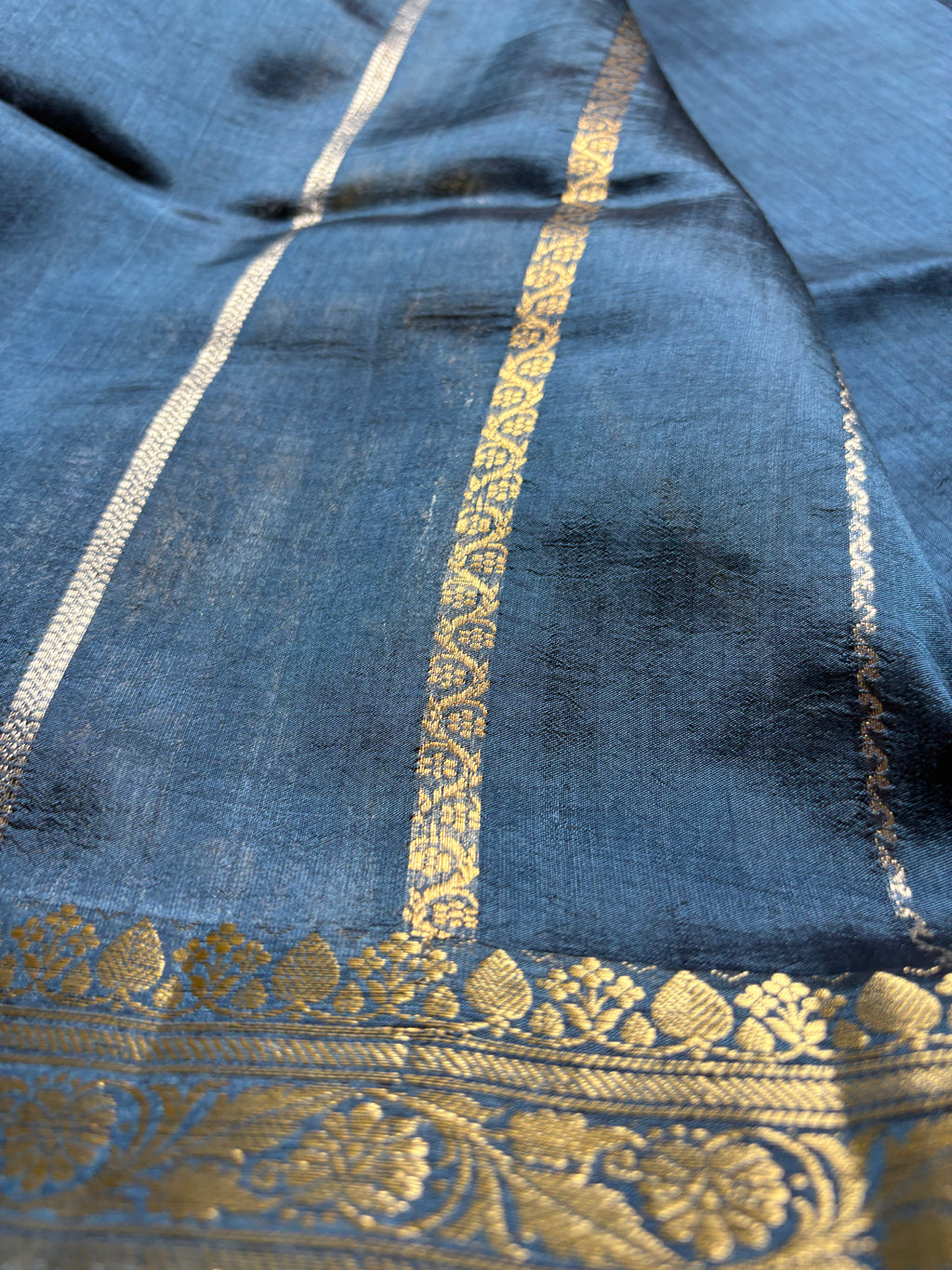 Pure Raw Mango Katan Handloom Banarasi Saree - All Over Kadhua Motifs