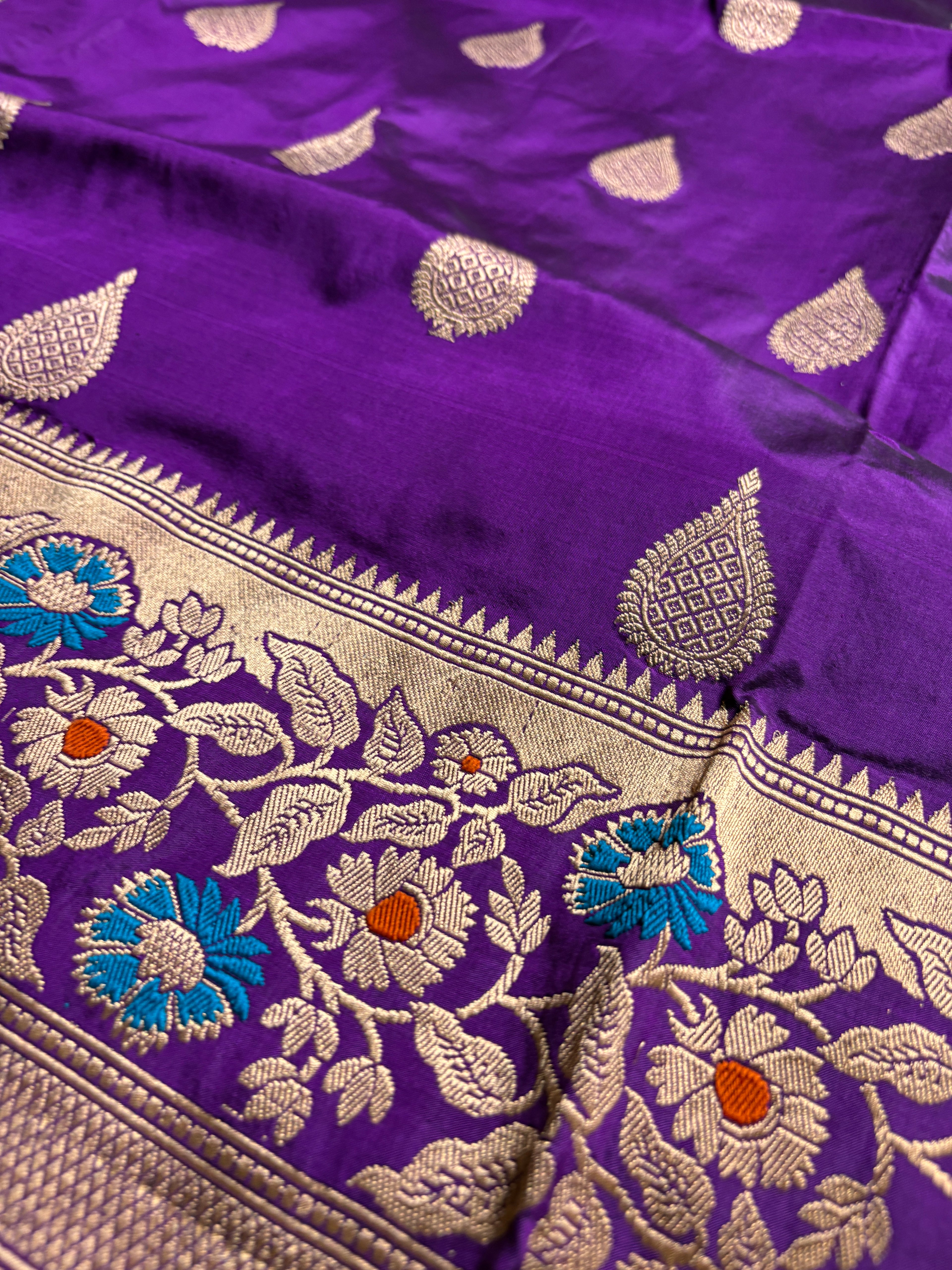 Purple Pure Mango Katan Silk Handloom Meenakari Banarasi Saree - All Over Kadhua Motifs