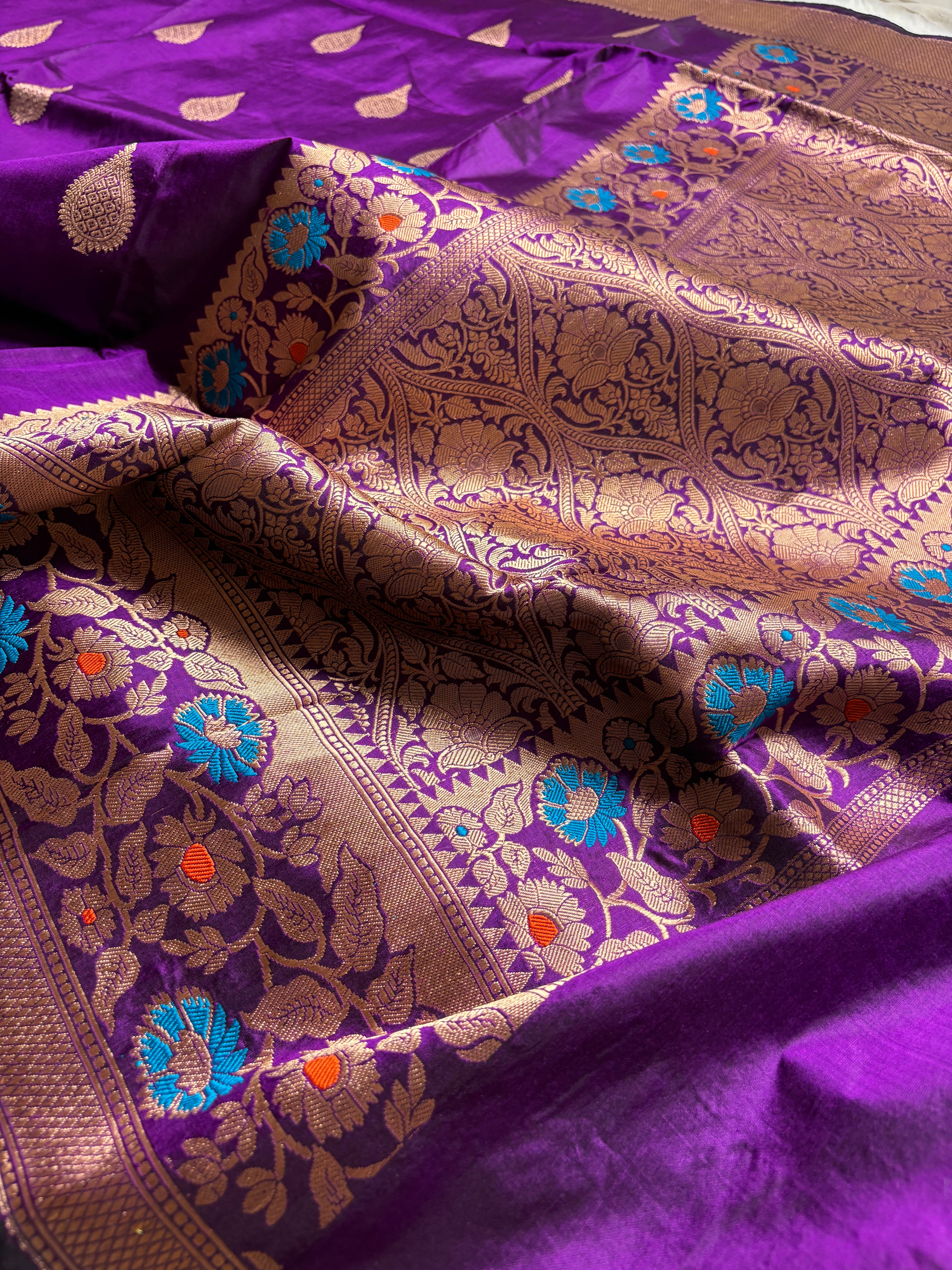 Purple Pure Mango Katan Silk Handloom Meenakari Banarasi Saree - All Over Kadhua Motifs