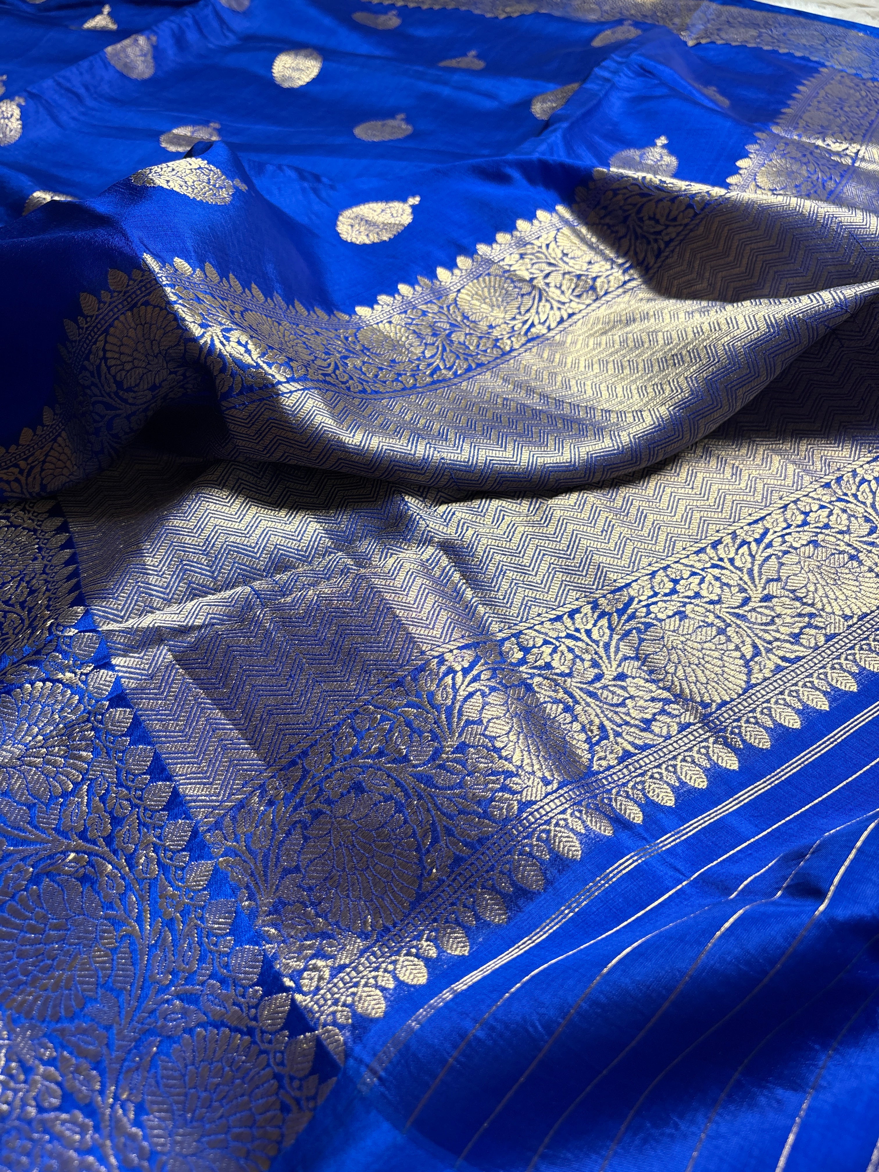 Blue Pure Mango Katan Silk Handloom Banarasi Saree - All Over Kadhua Motifs