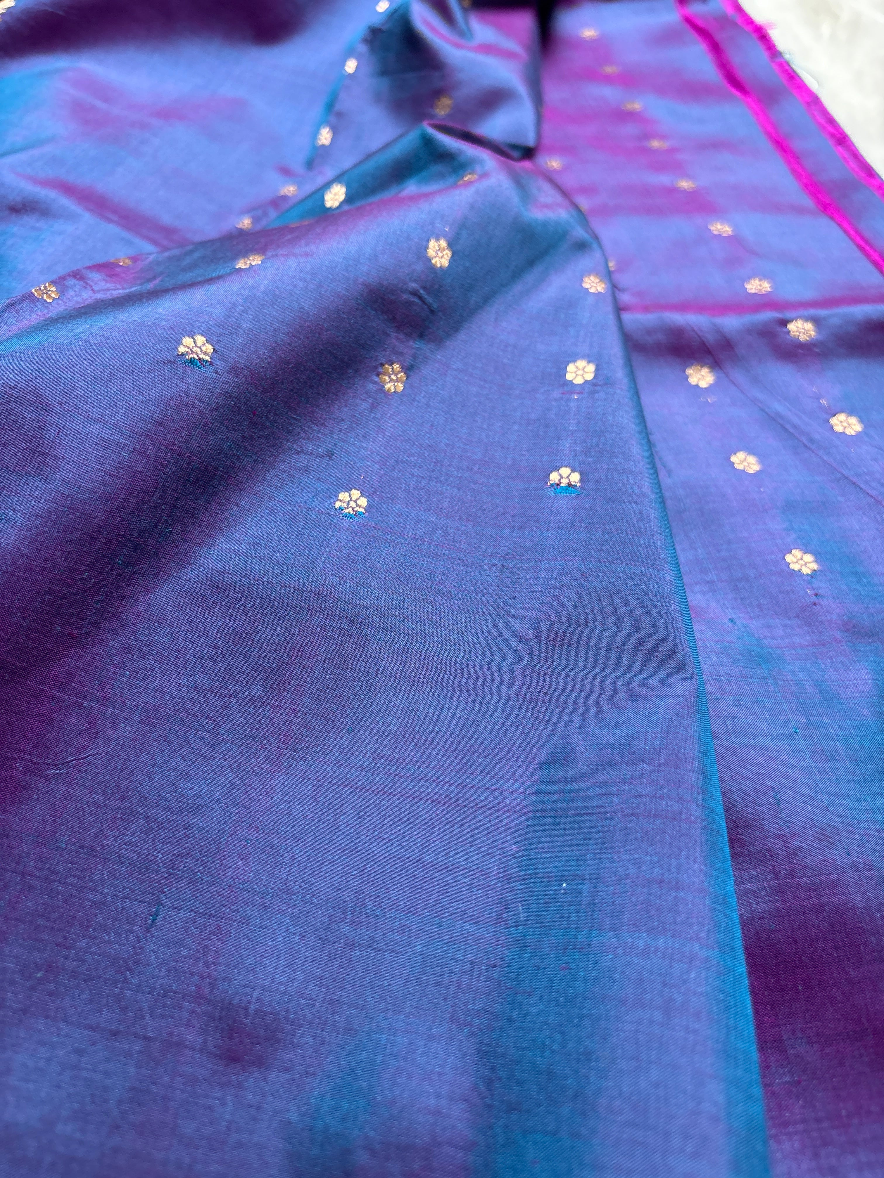 Blue & Pink Dual Shade Pure Mango Katan Silk Handloom Meenakari Banarasi Saree - All Over Kadhua Motifs